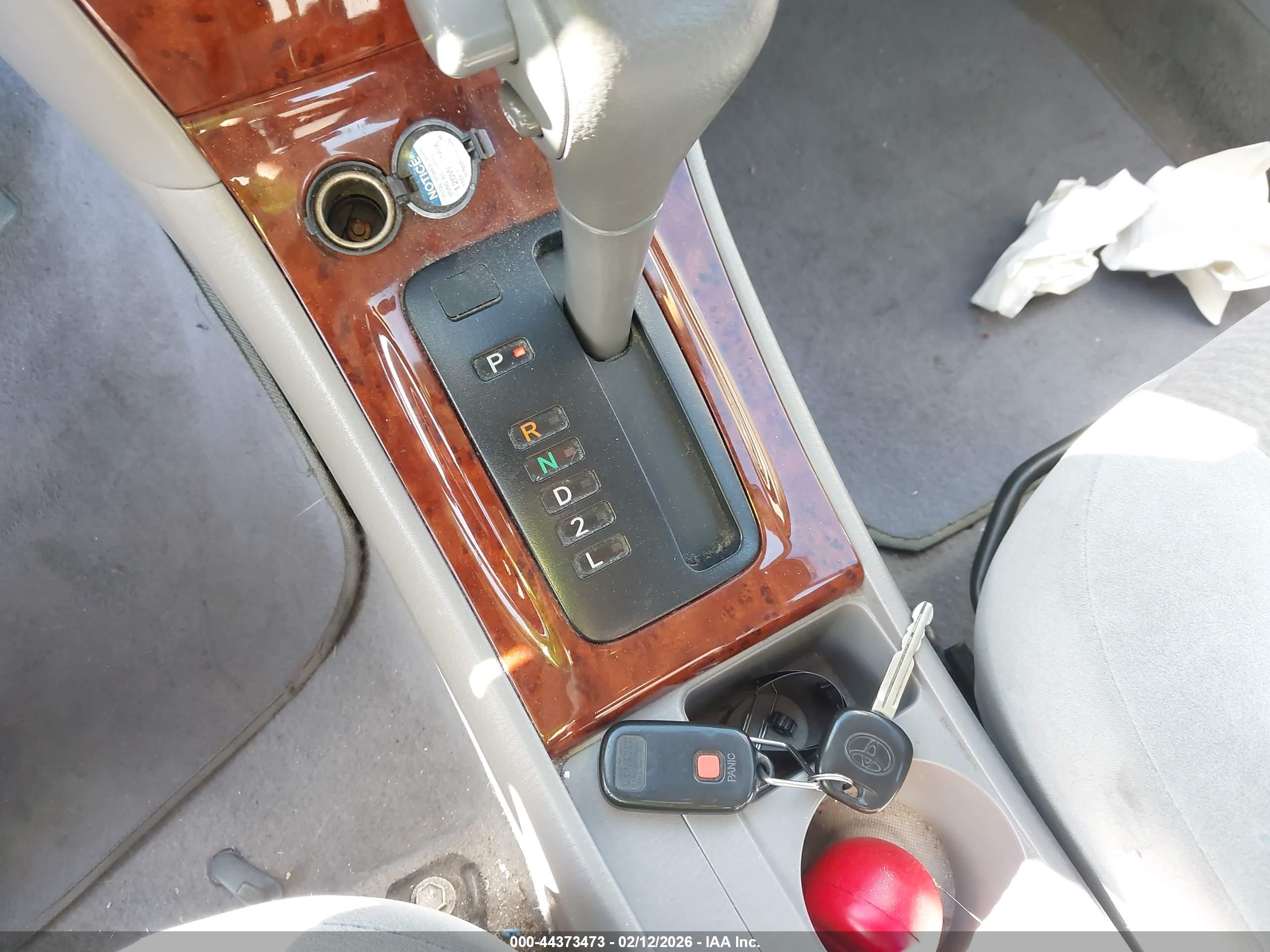 TOYOTA COROLLA image 11
