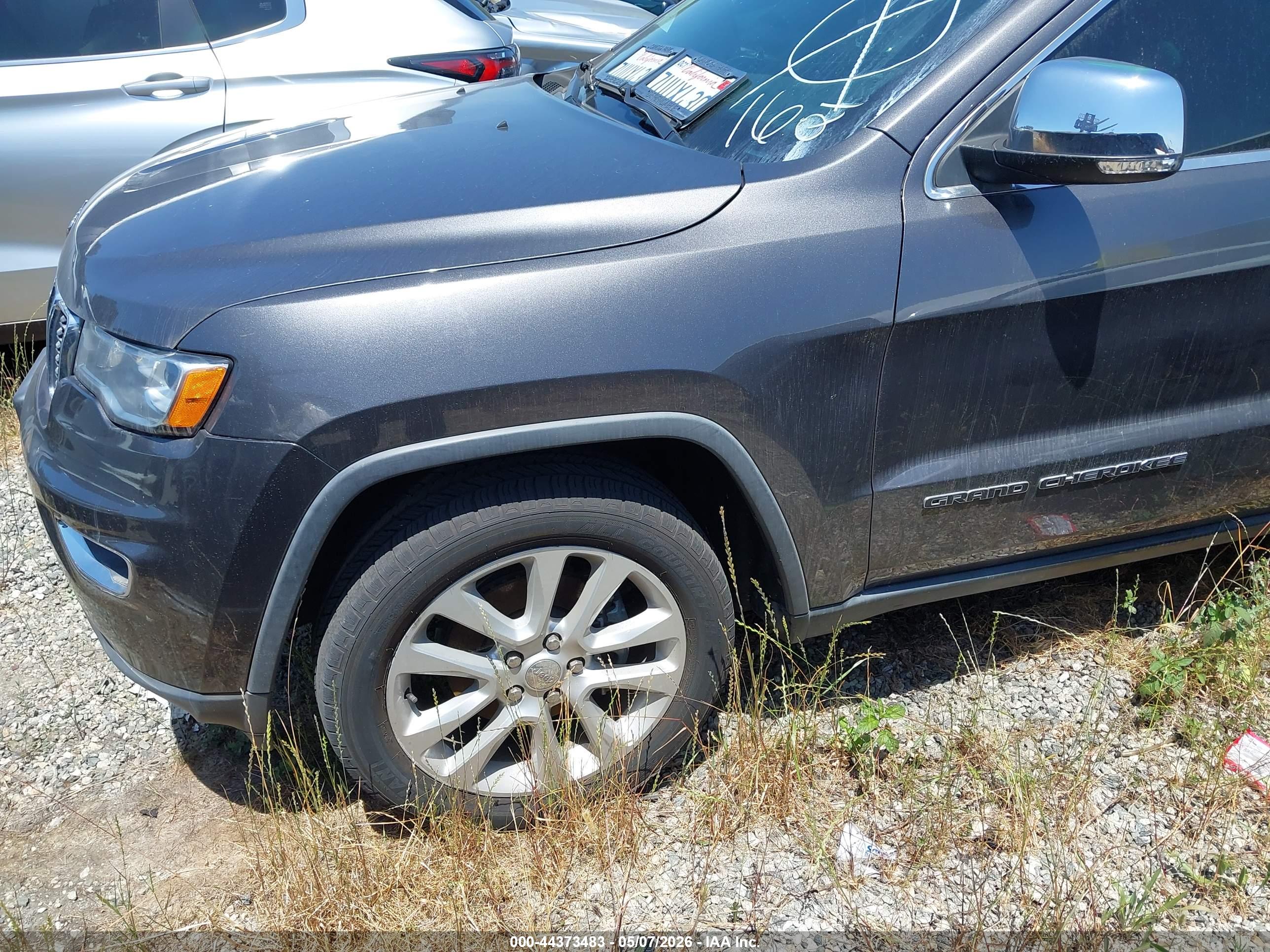 JEEP GRAND image 2