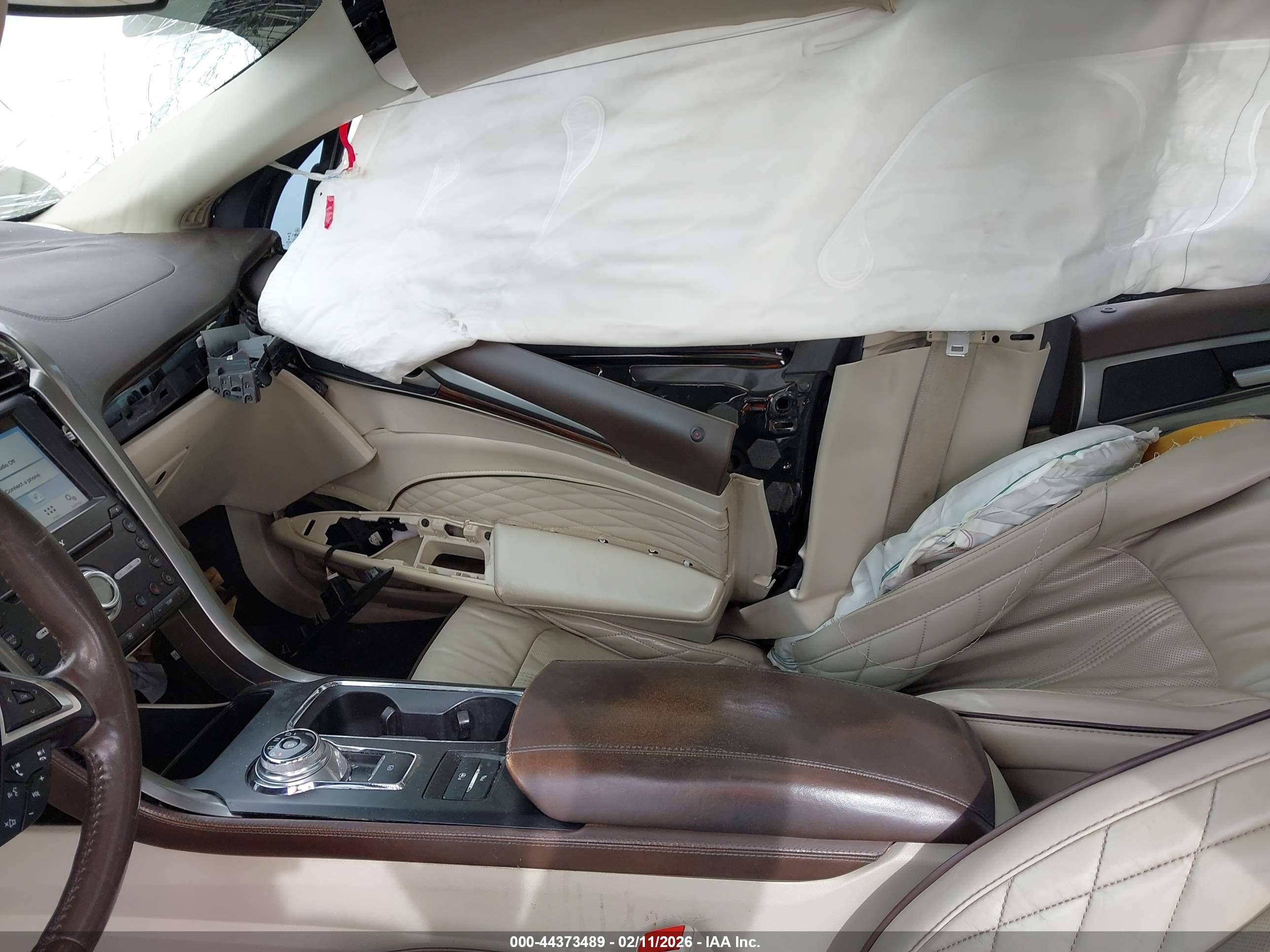 FORD FUSION image 5