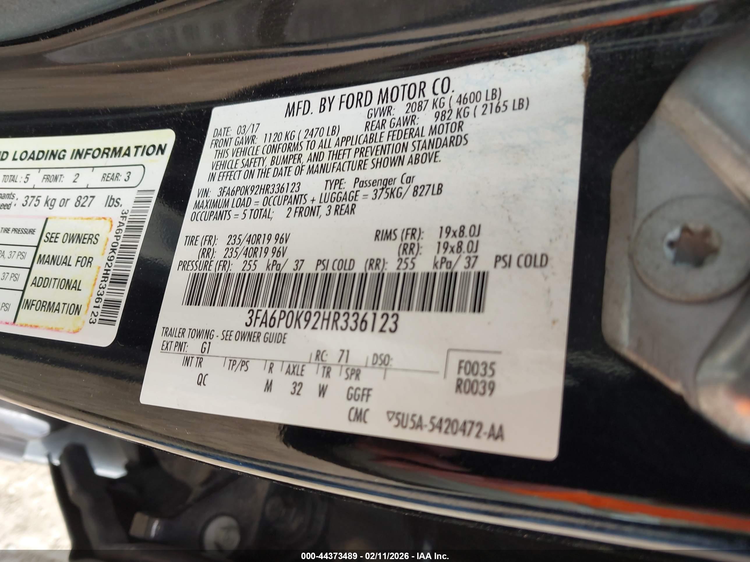FORD FUSION image 9