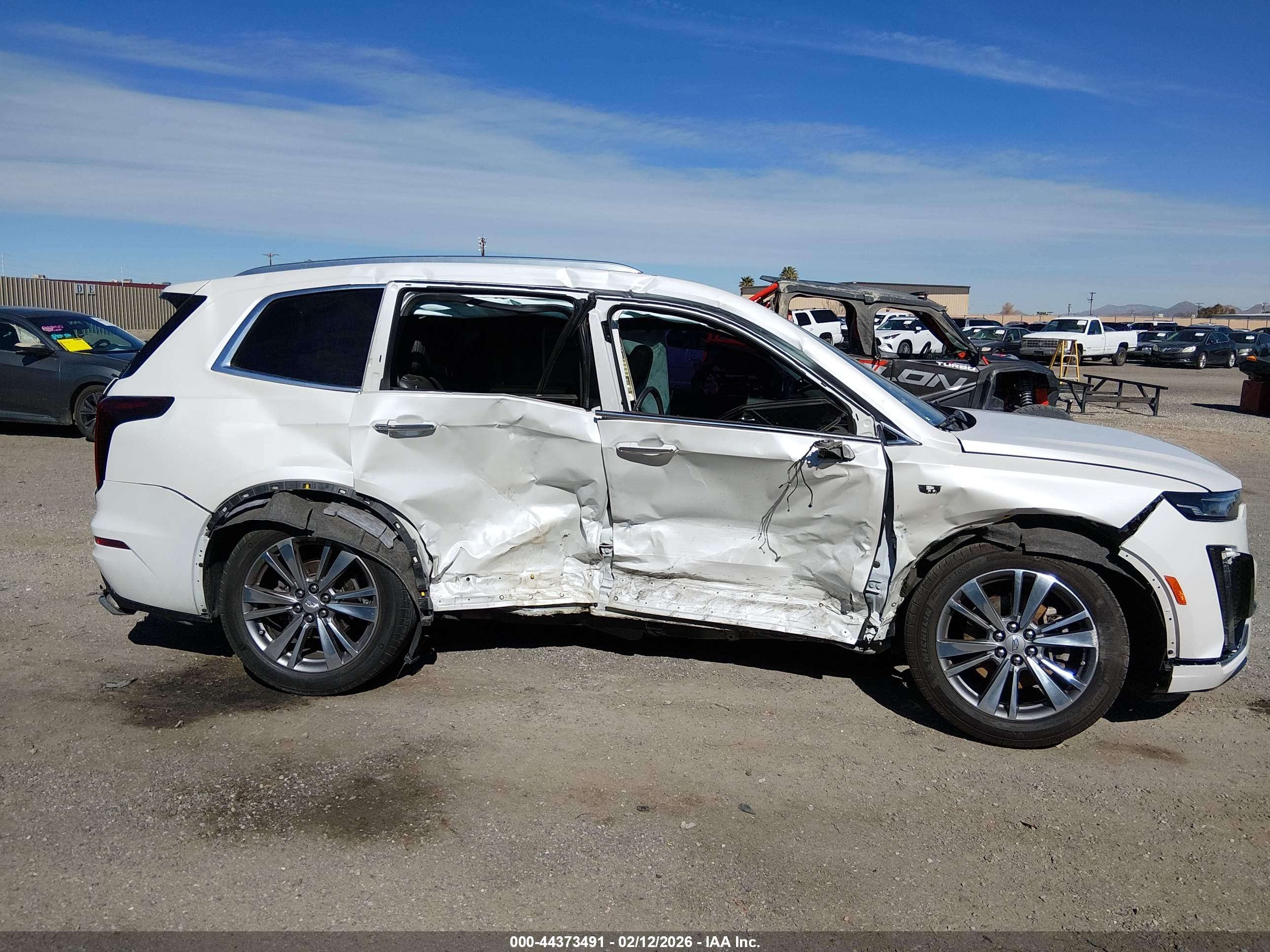 CADILLAC XT6 image 6