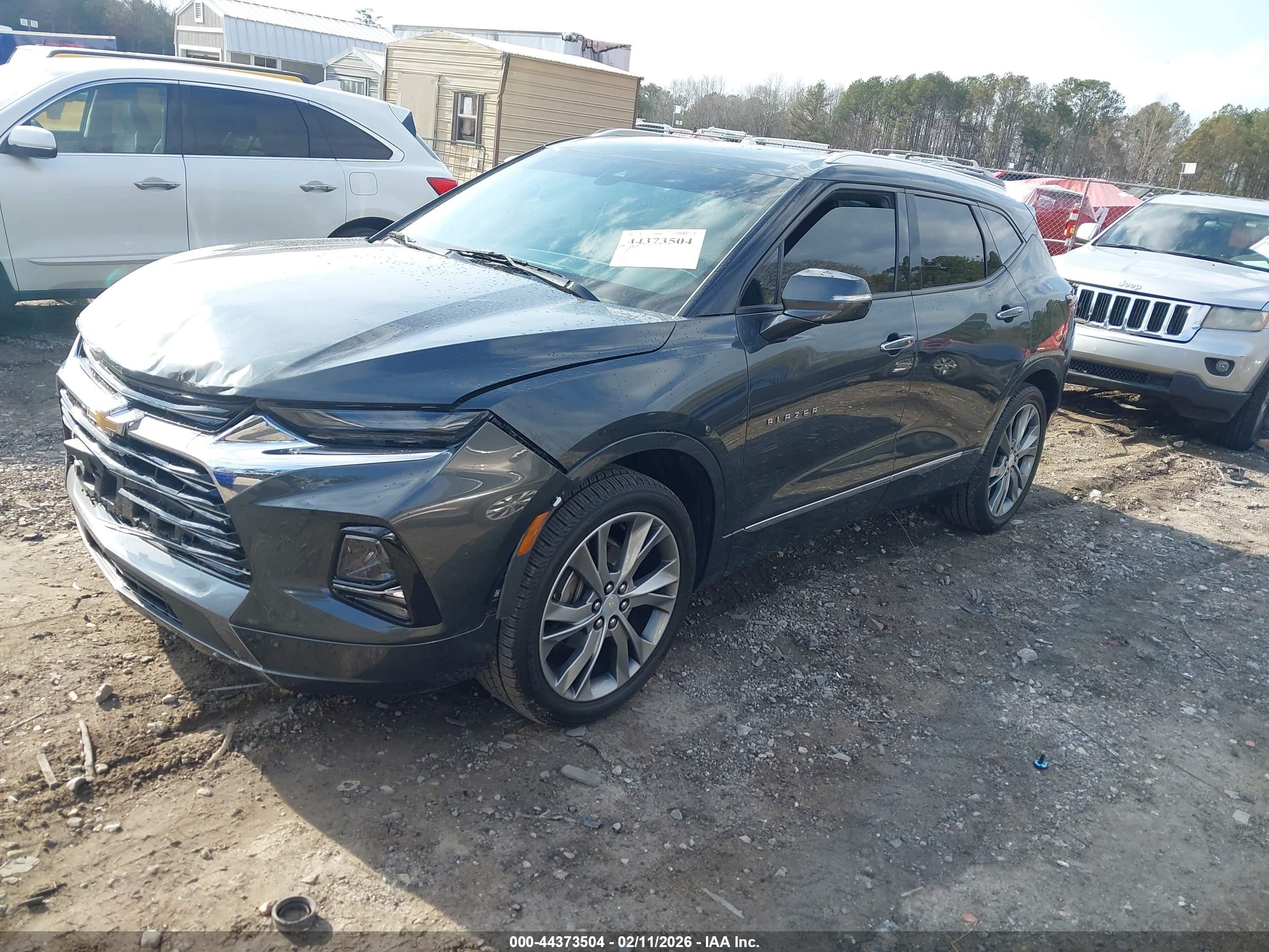 CHEVROLET BLAZER image 2