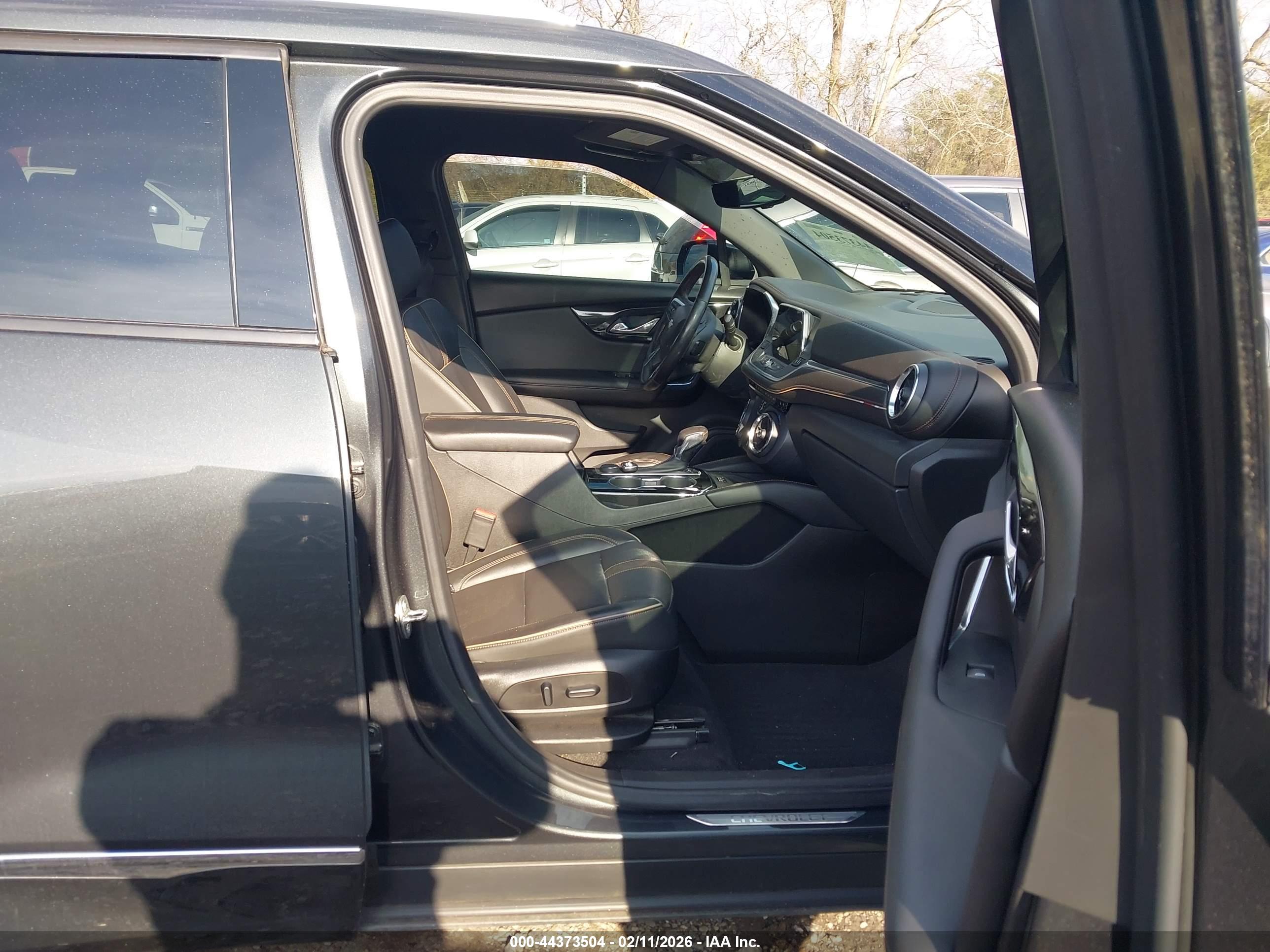 CHEVROLET BLAZER image 5
