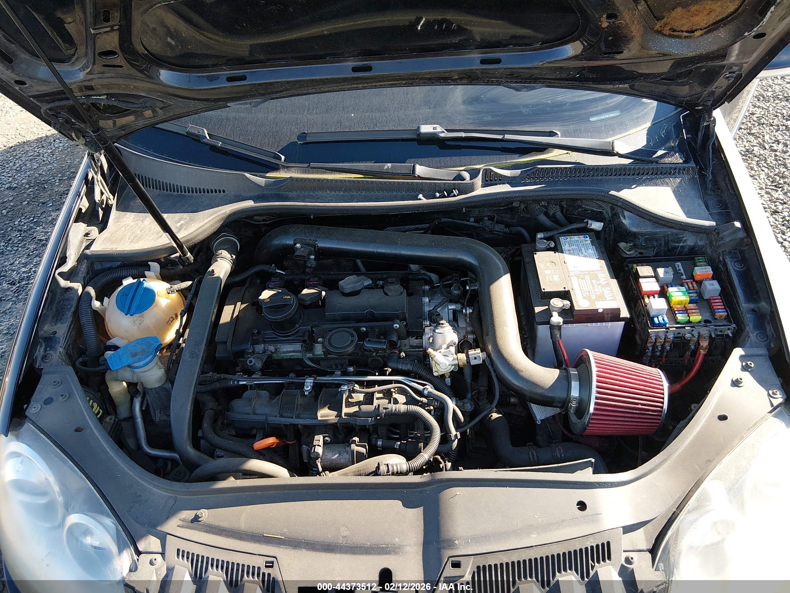 VOLKSWAGEN GTI image 10