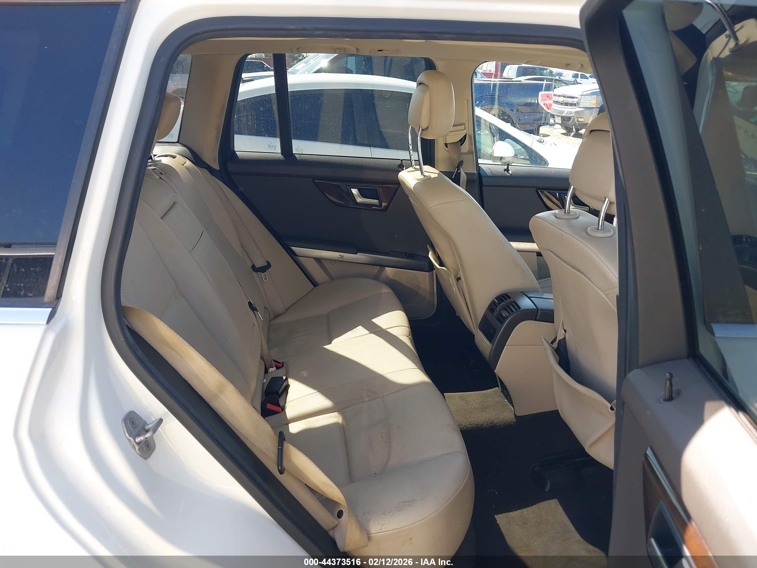 MERCEDES-BENZ GLK image 8