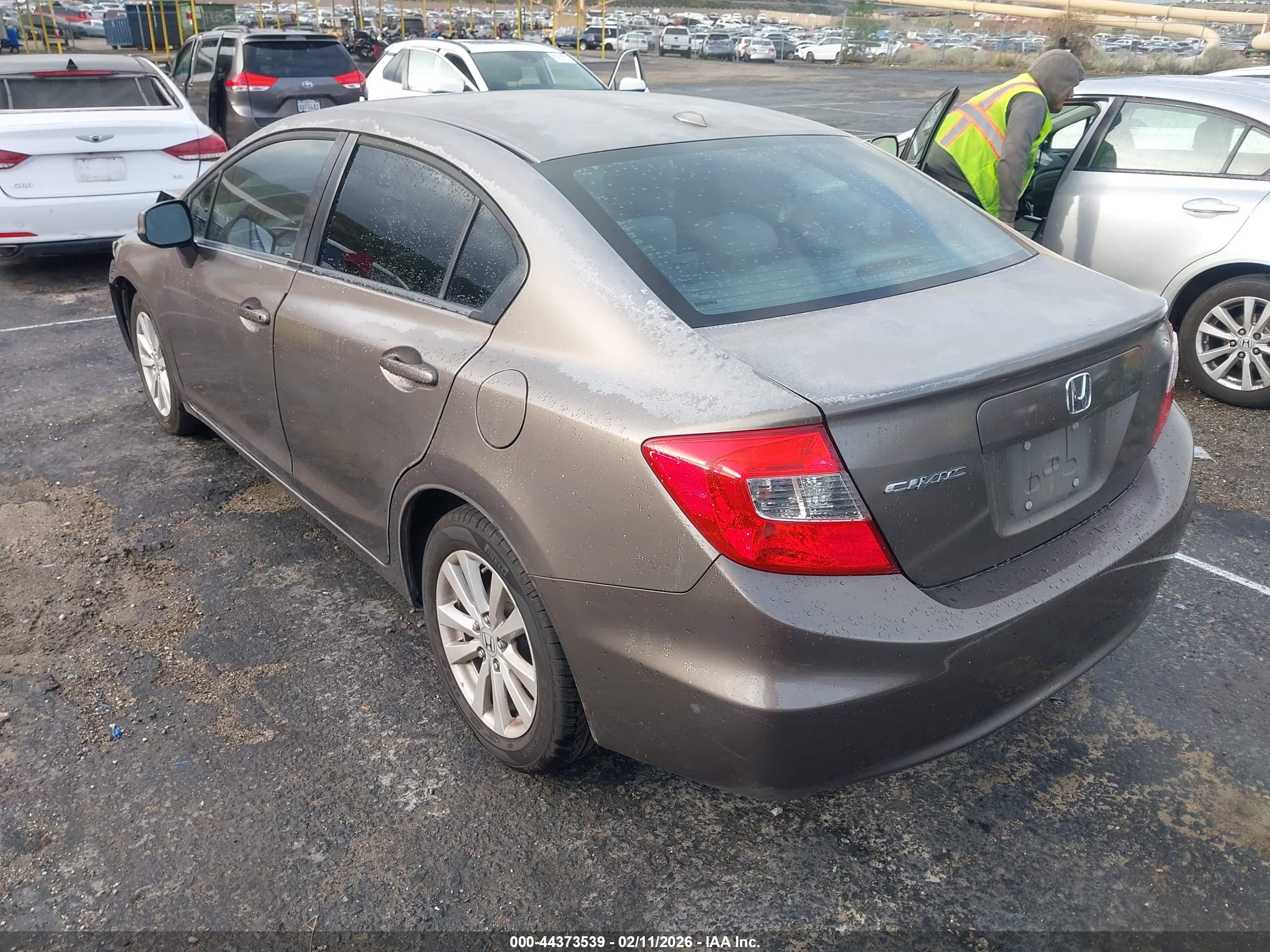 HONDA CIVIC image 3