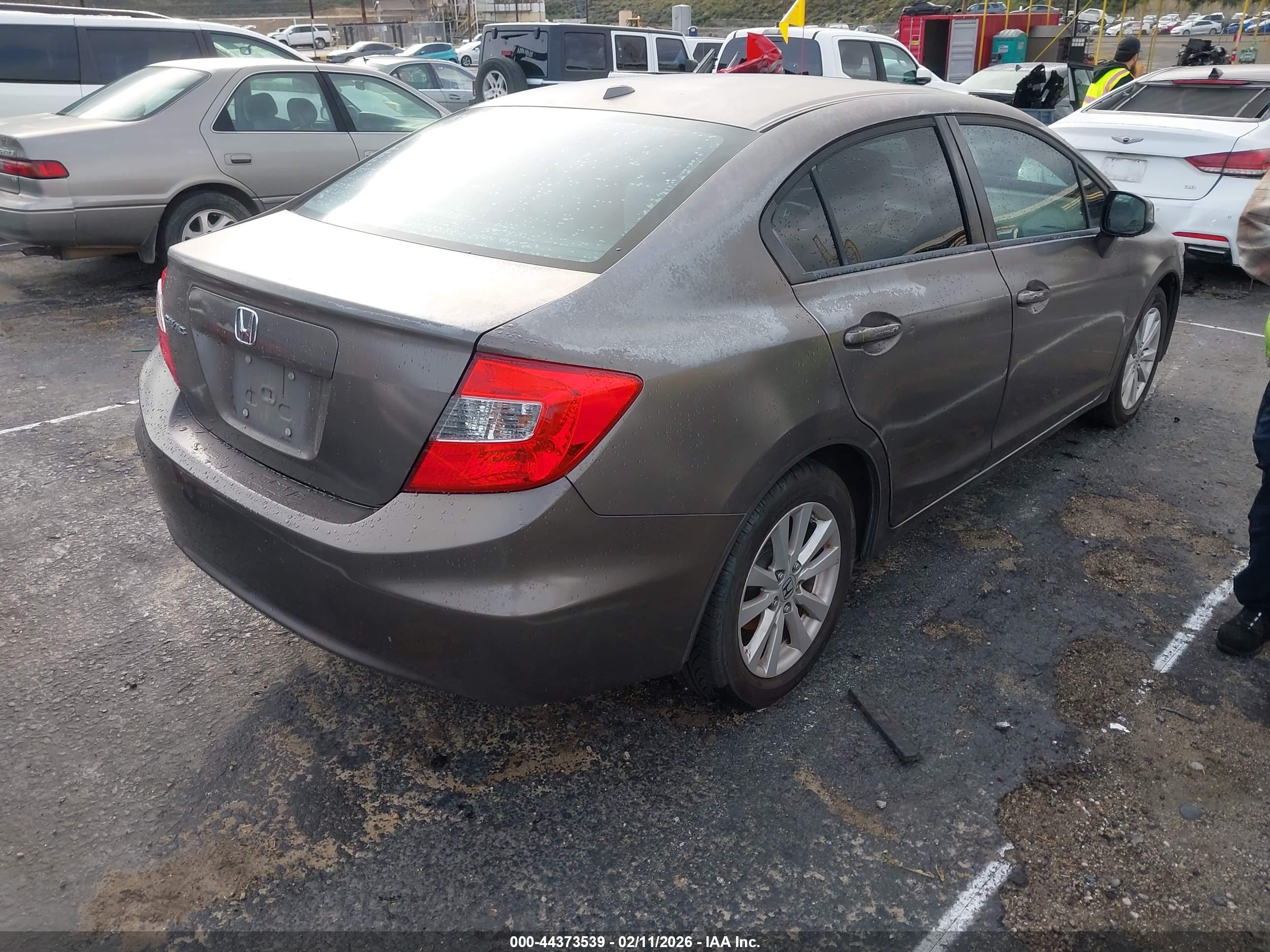 HONDA CIVIC image 4