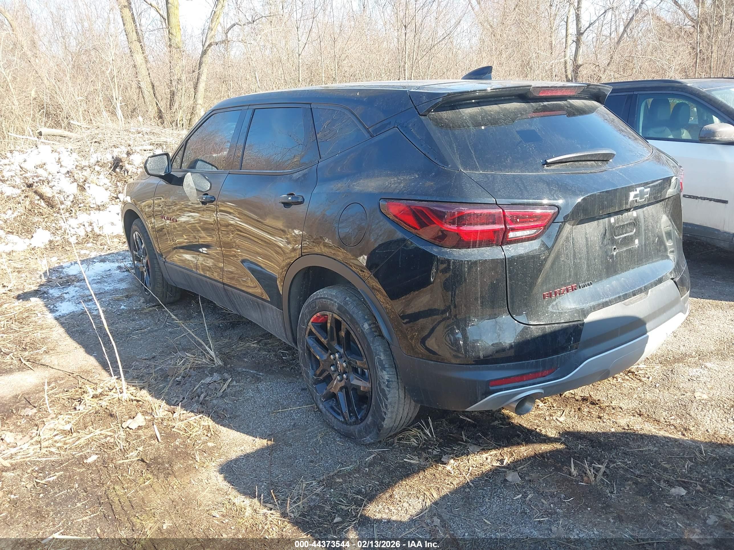 CHEVROLET BLAZER image 3