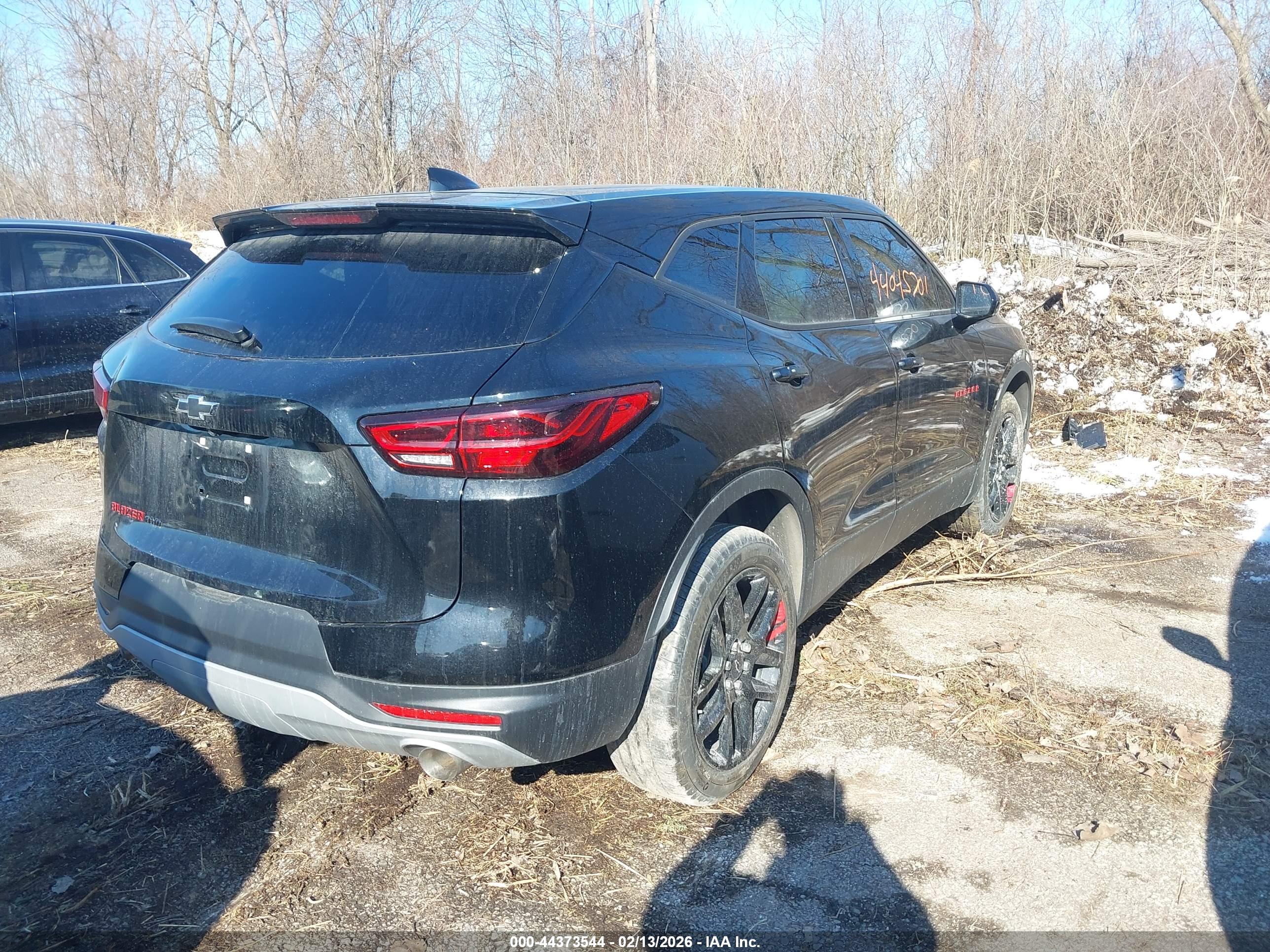 CHEVROLET BLAZER image 4