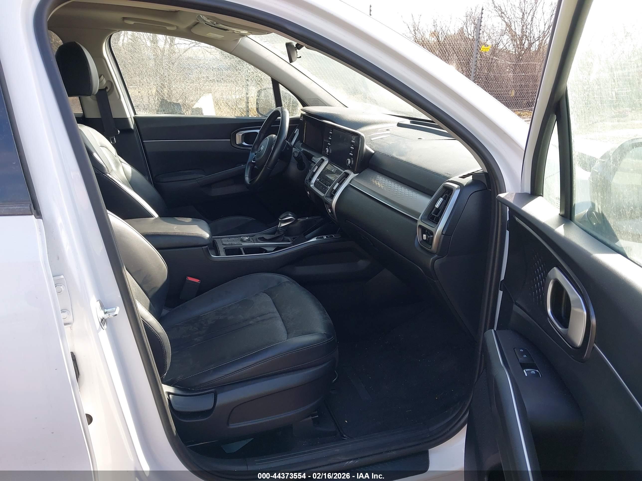 KIA SORENTO image 5