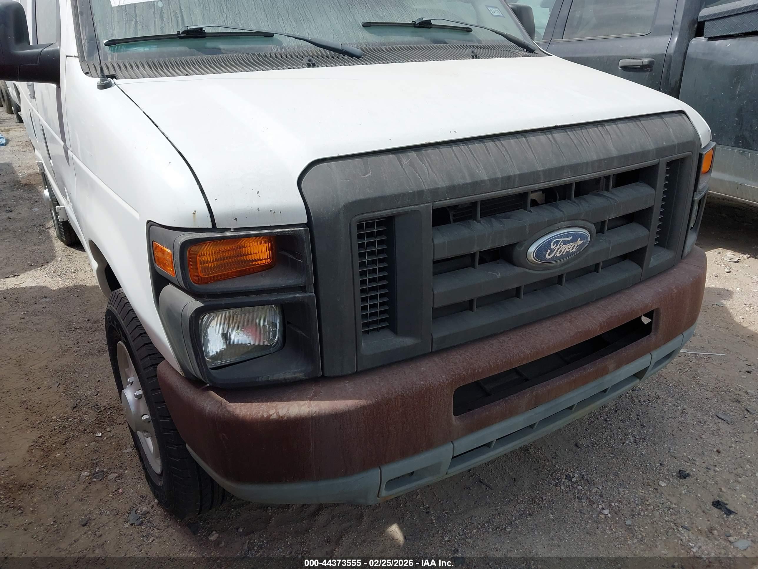 FORD ECONOLINE image 6