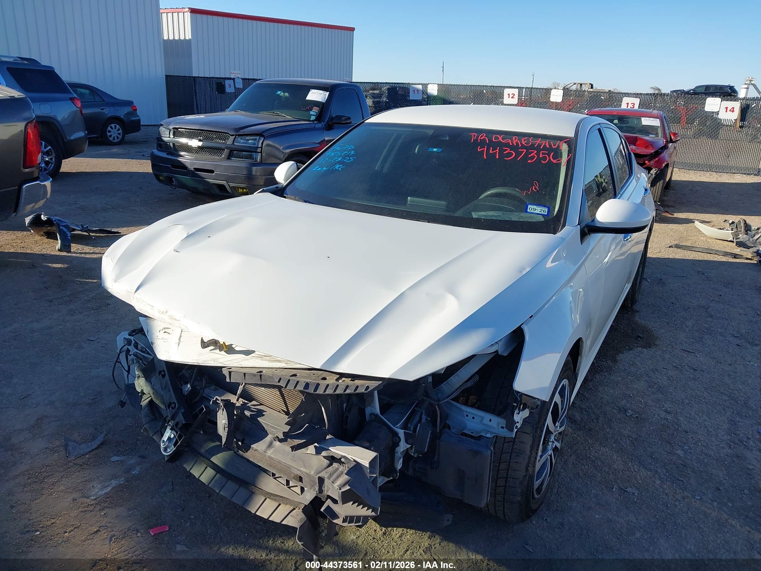 NISSAN ALTIMA image 2