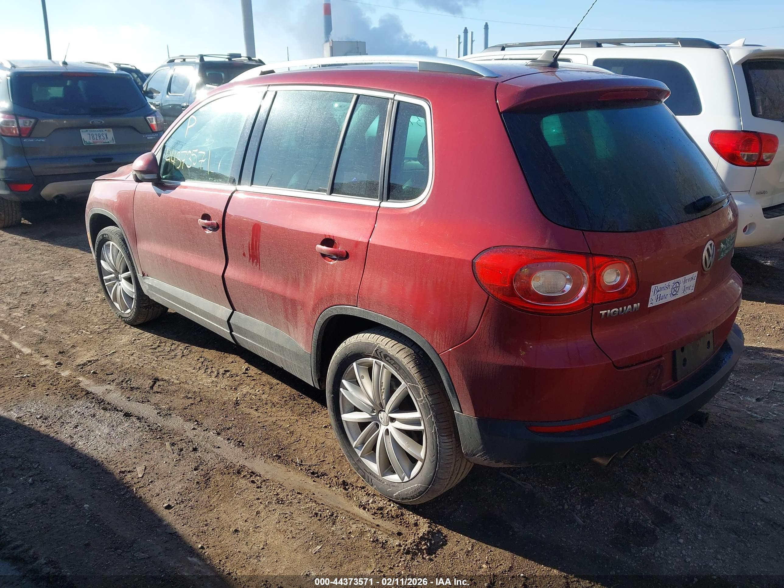 VOLKSWAGEN TIGUAN image 3