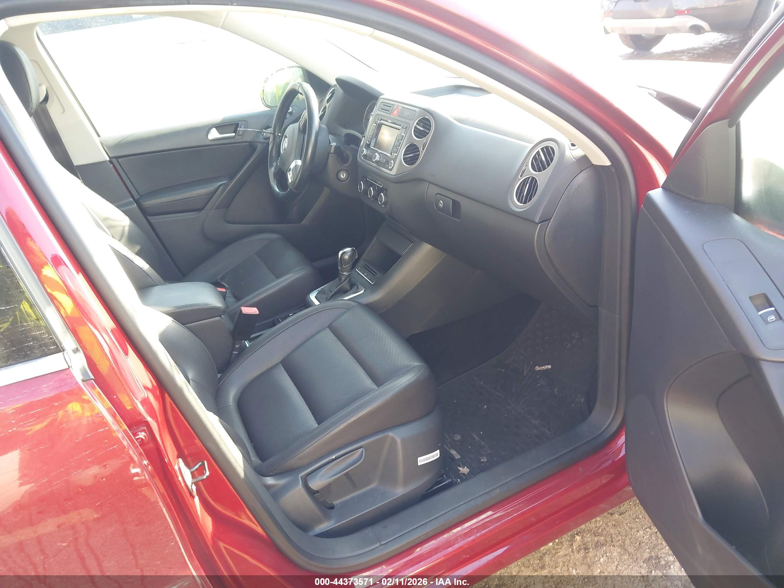 VOLKSWAGEN TIGUAN image 5