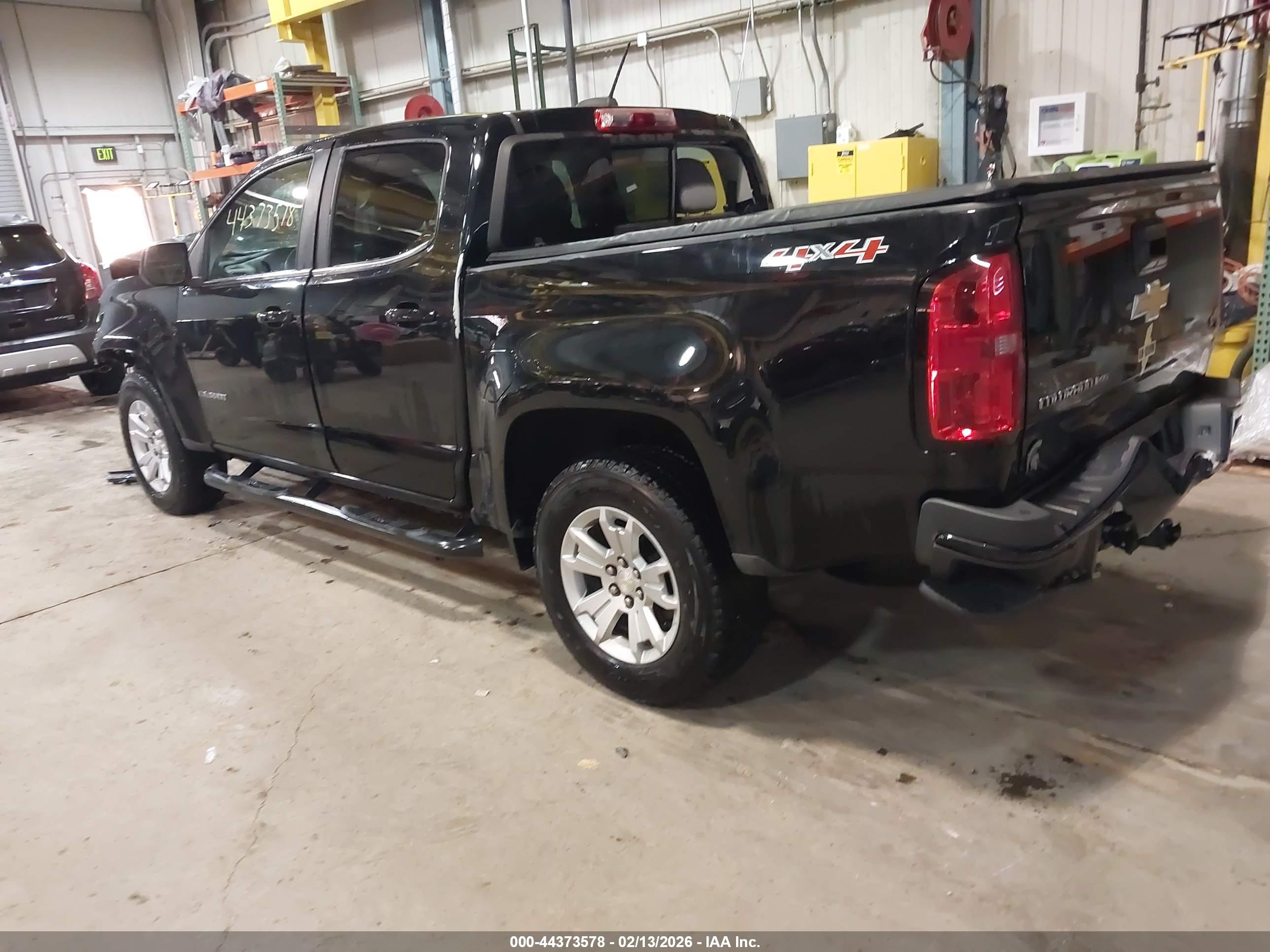 CHEVROLET COLORADO image 3