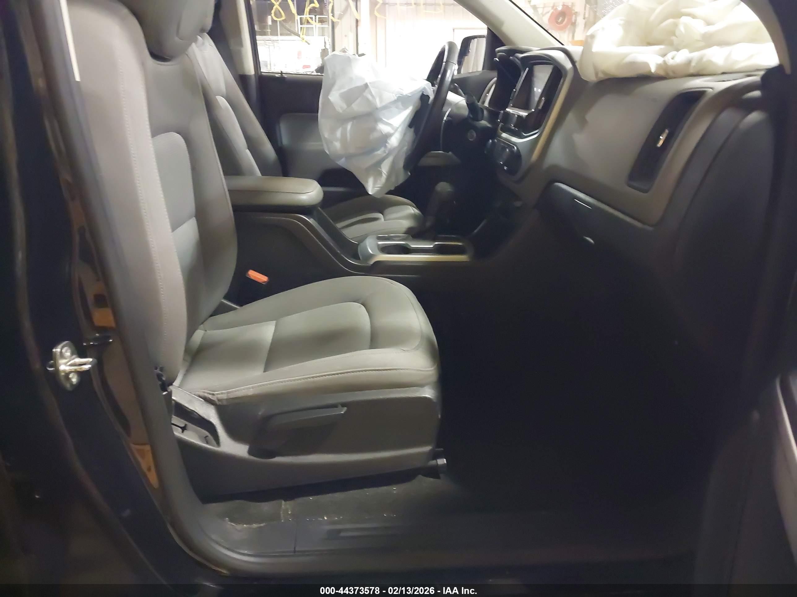 CHEVROLET COLORADO image 5