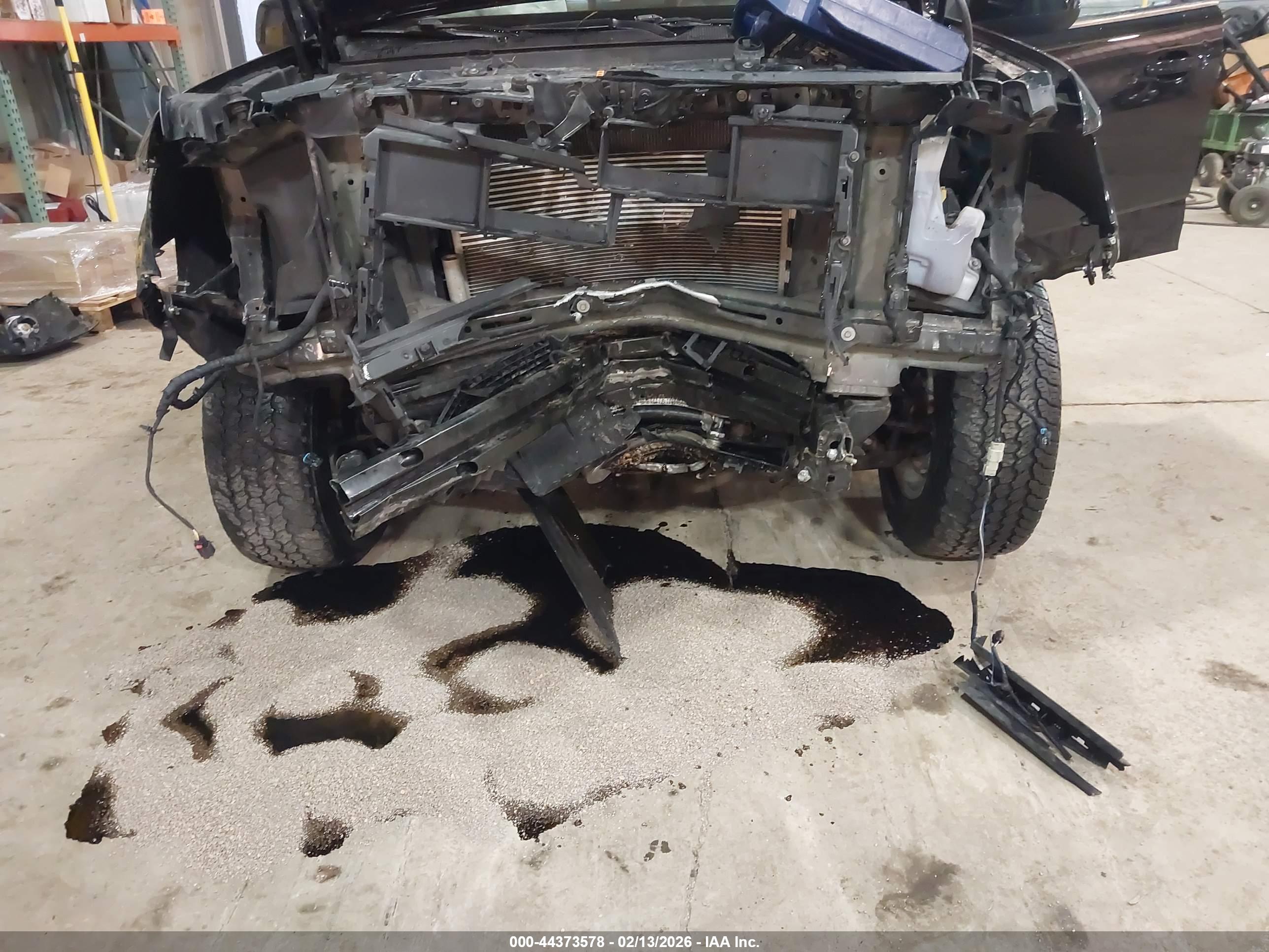 CHEVROLET COLORADO image 6