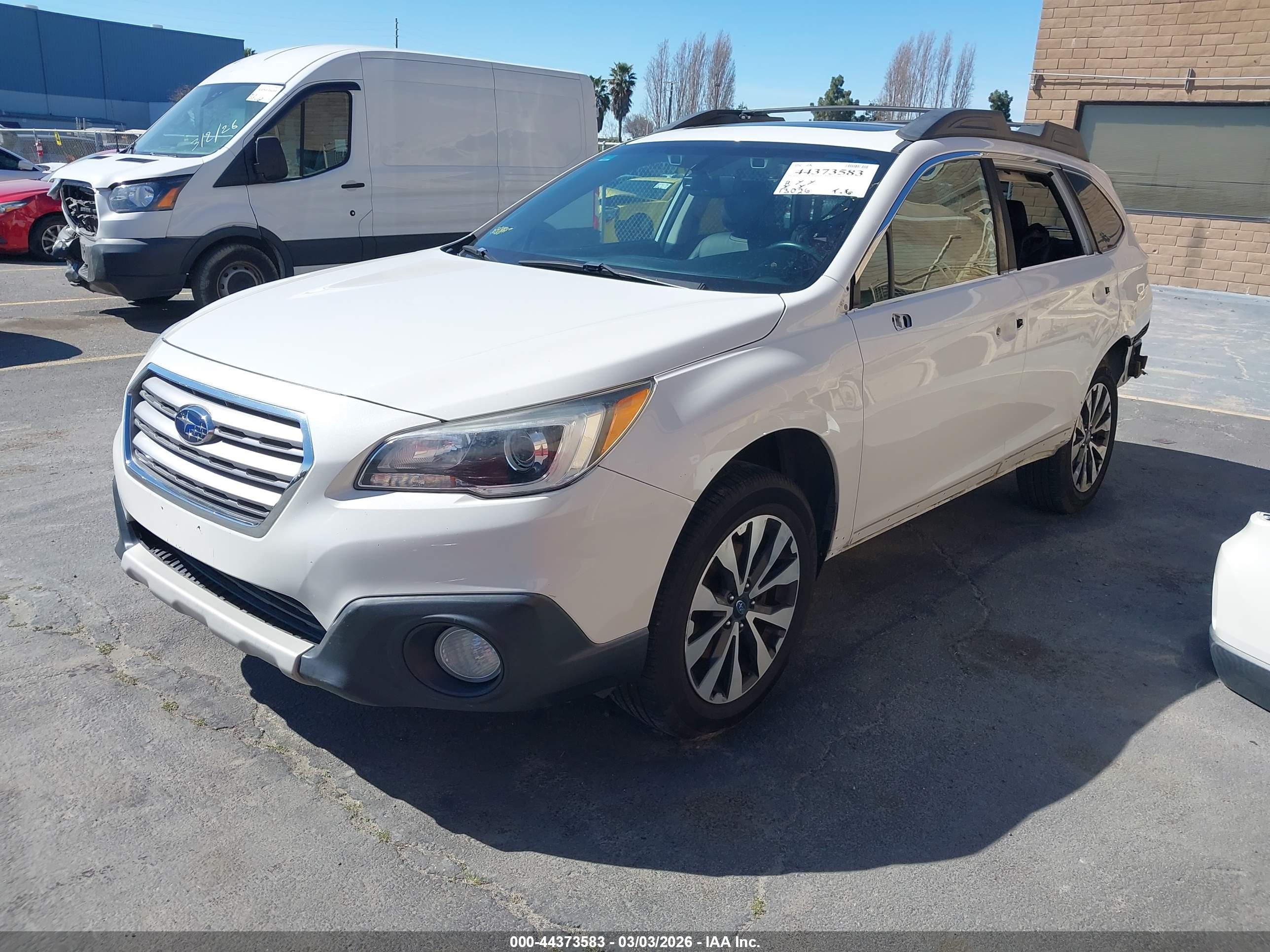 SUBARU OUTBACK image 2