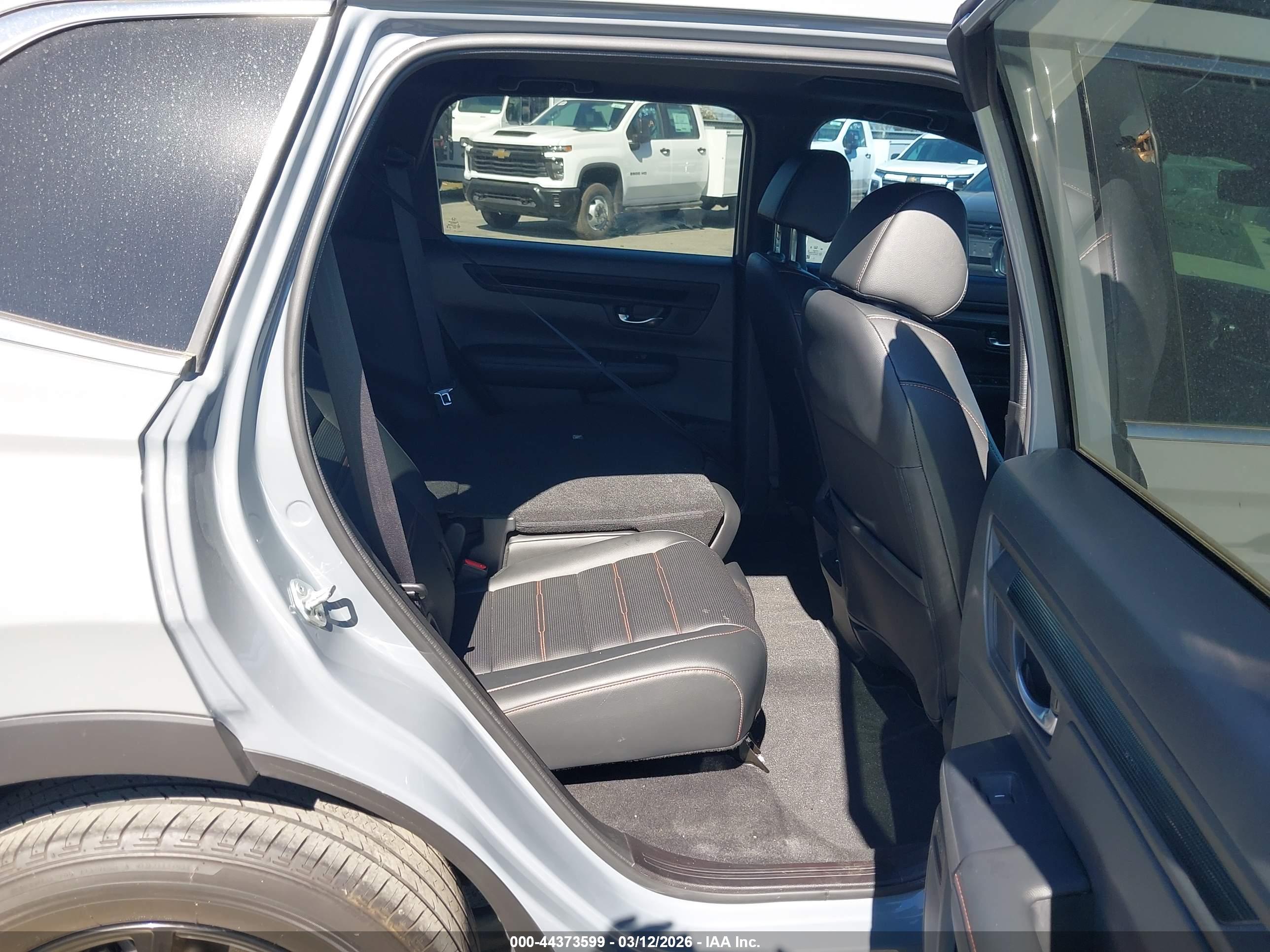 HONDA CR-V image 8