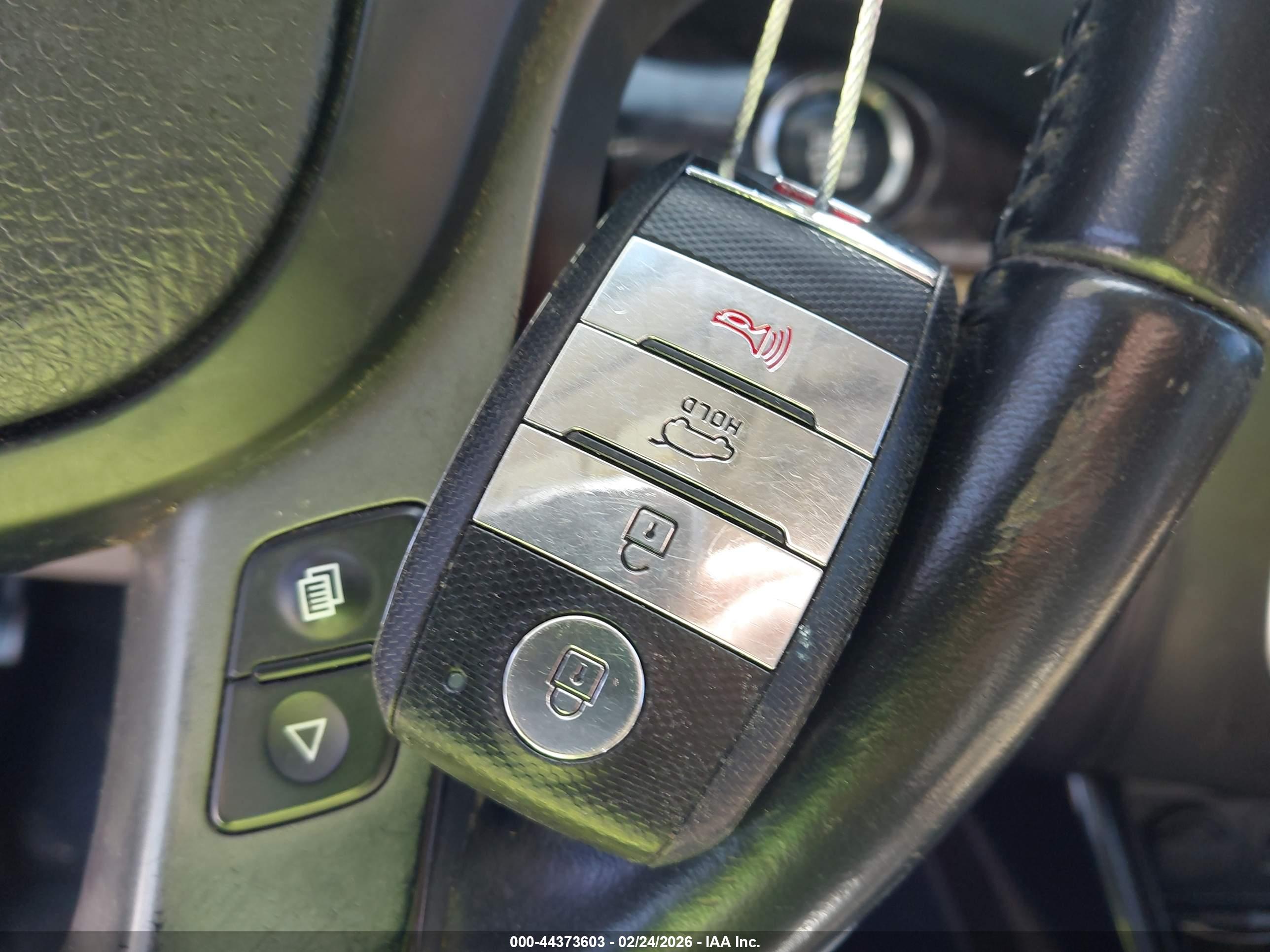 KIA SORENTO image 11