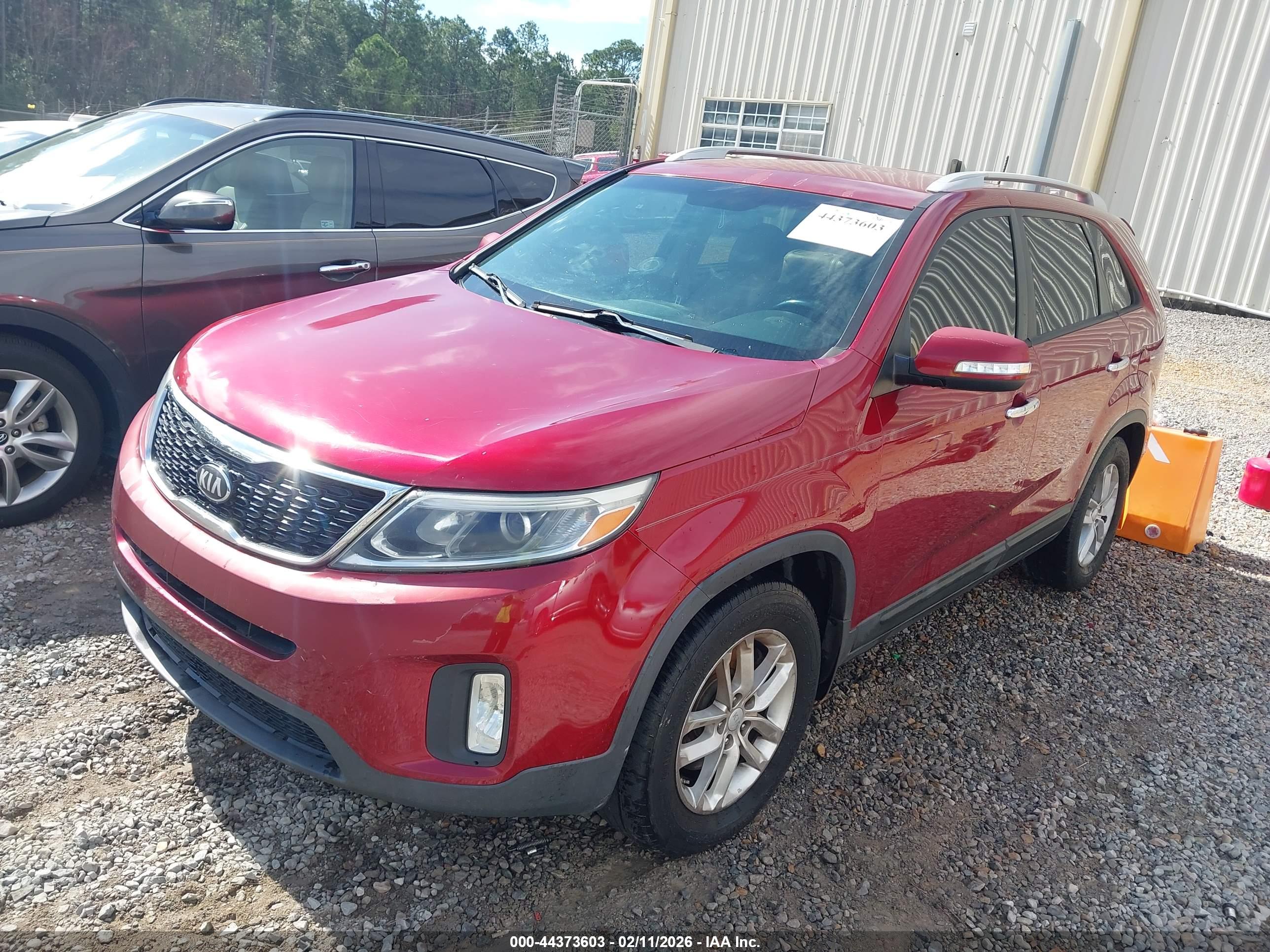 KIA SORENTO image 2