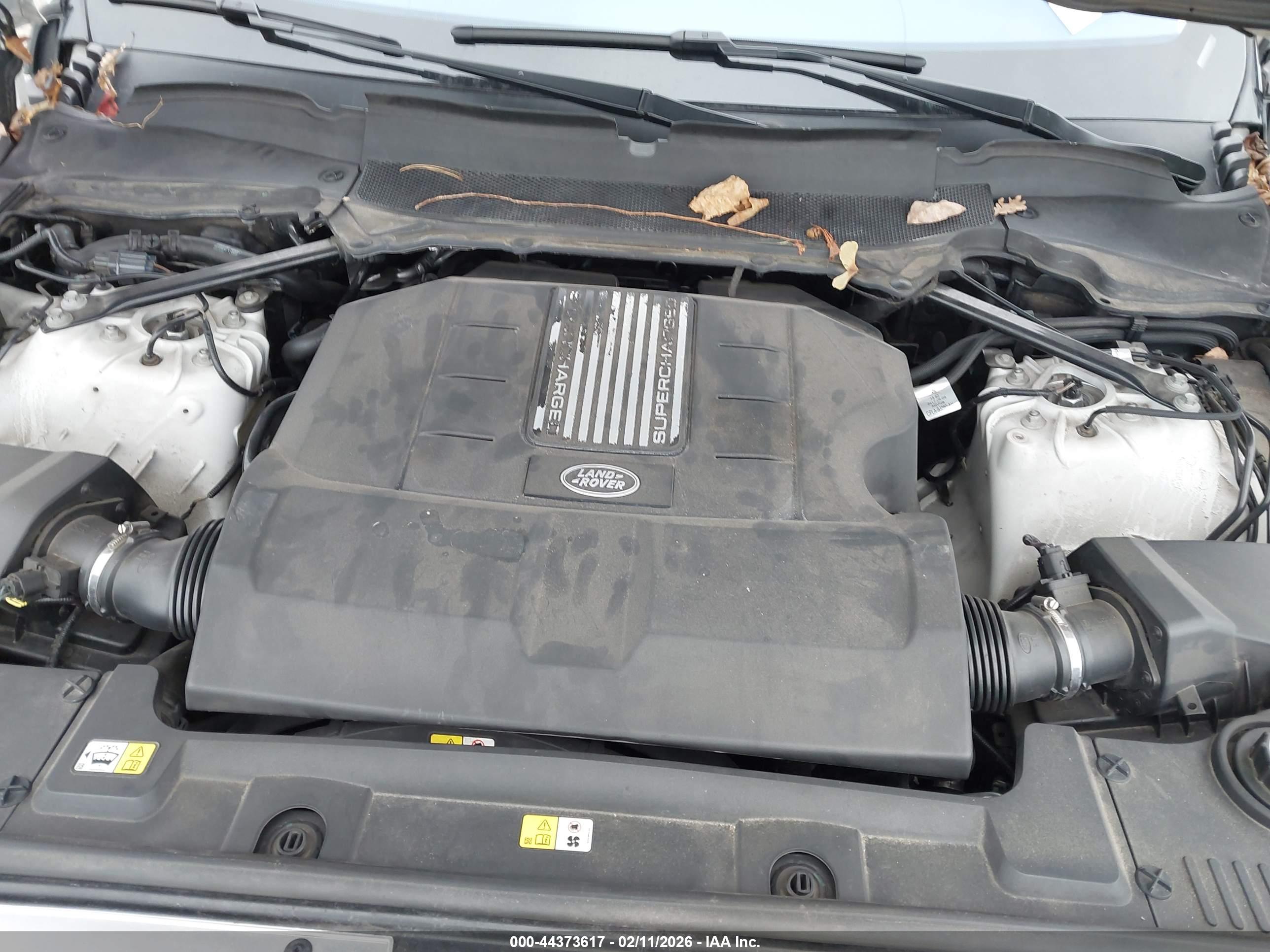 LAND ROVER image 10