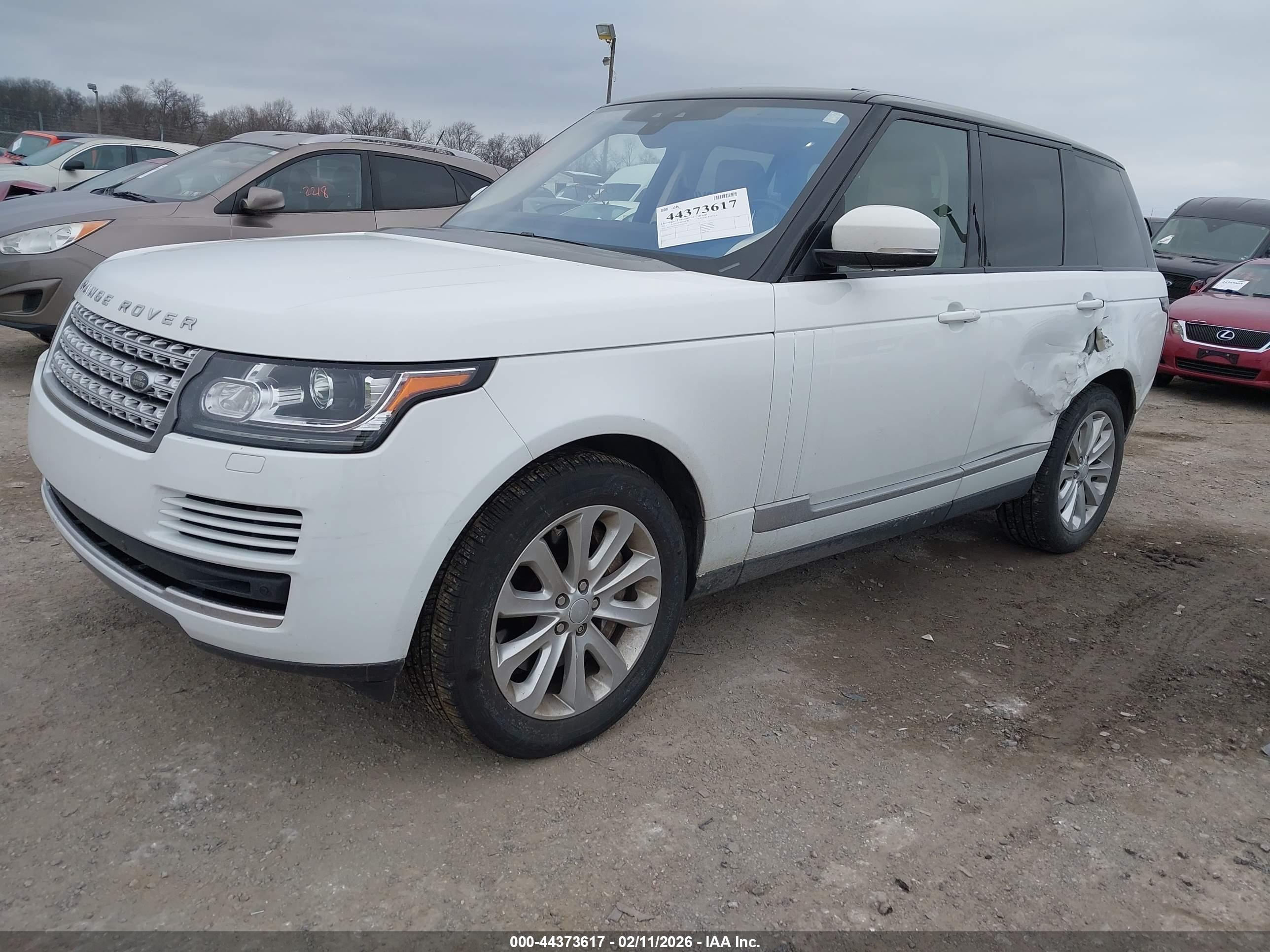 LAND ROVER image 2