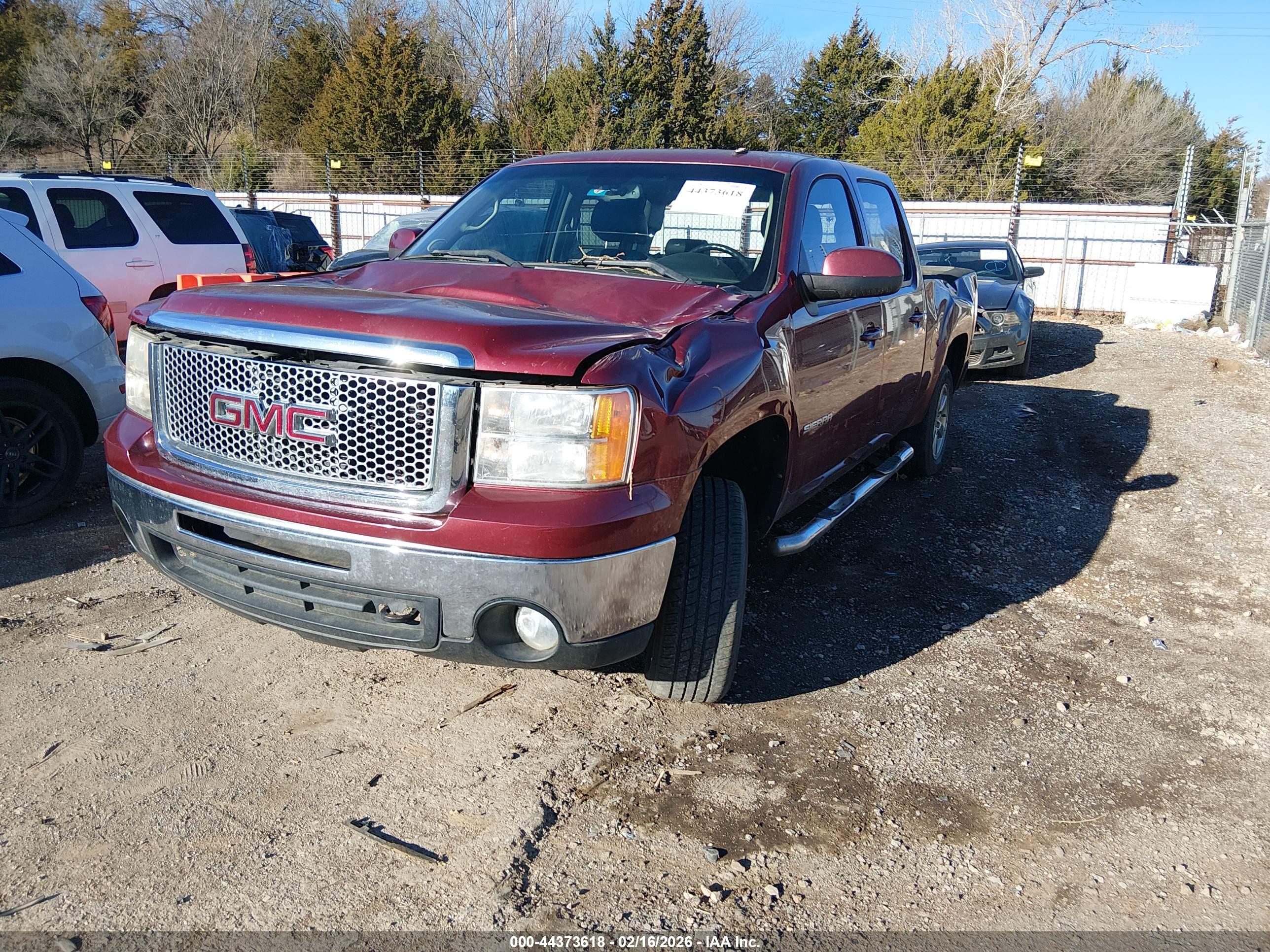 GMC SIERRA image 2
