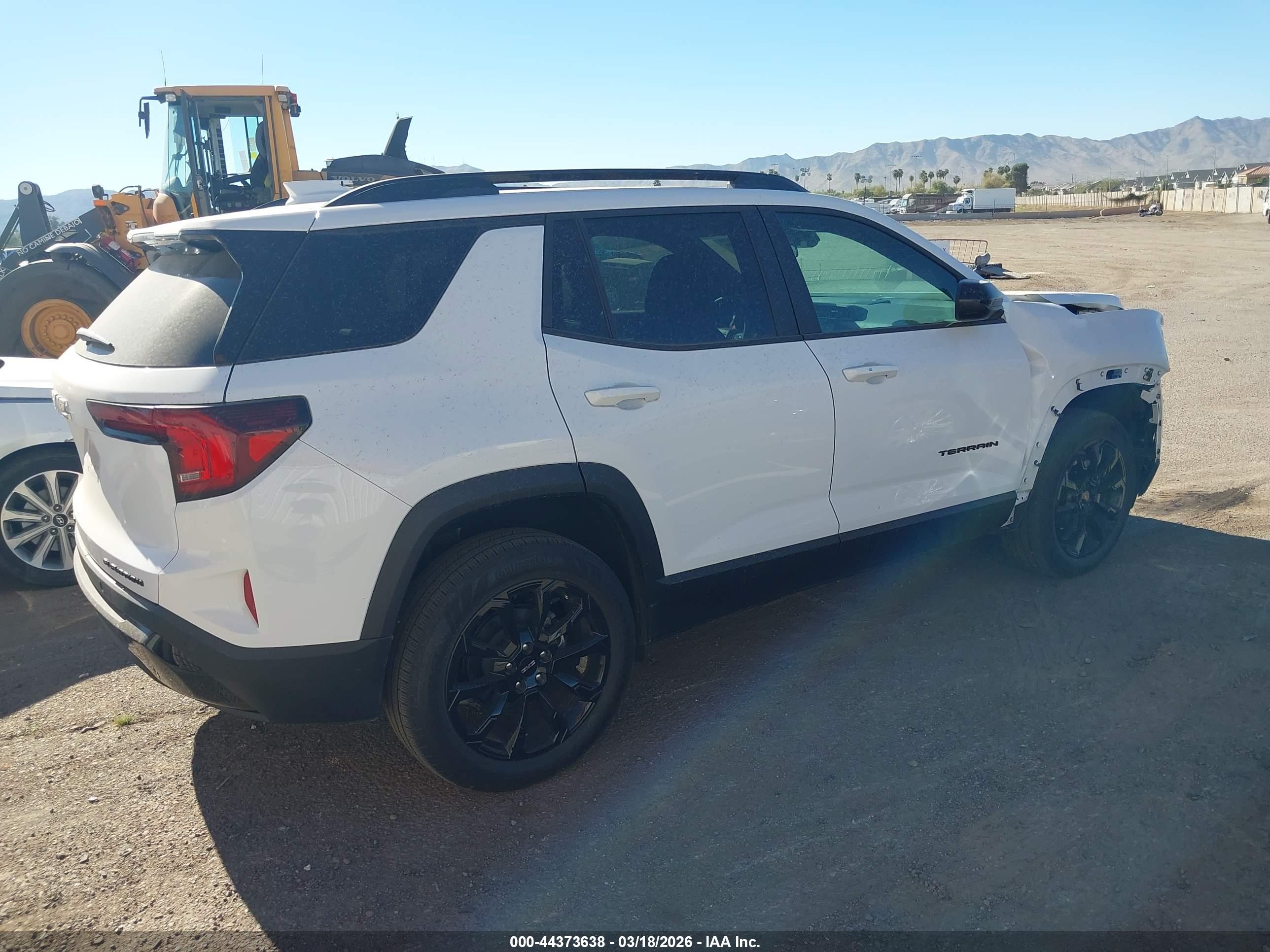 GMC TERRAIN image 4