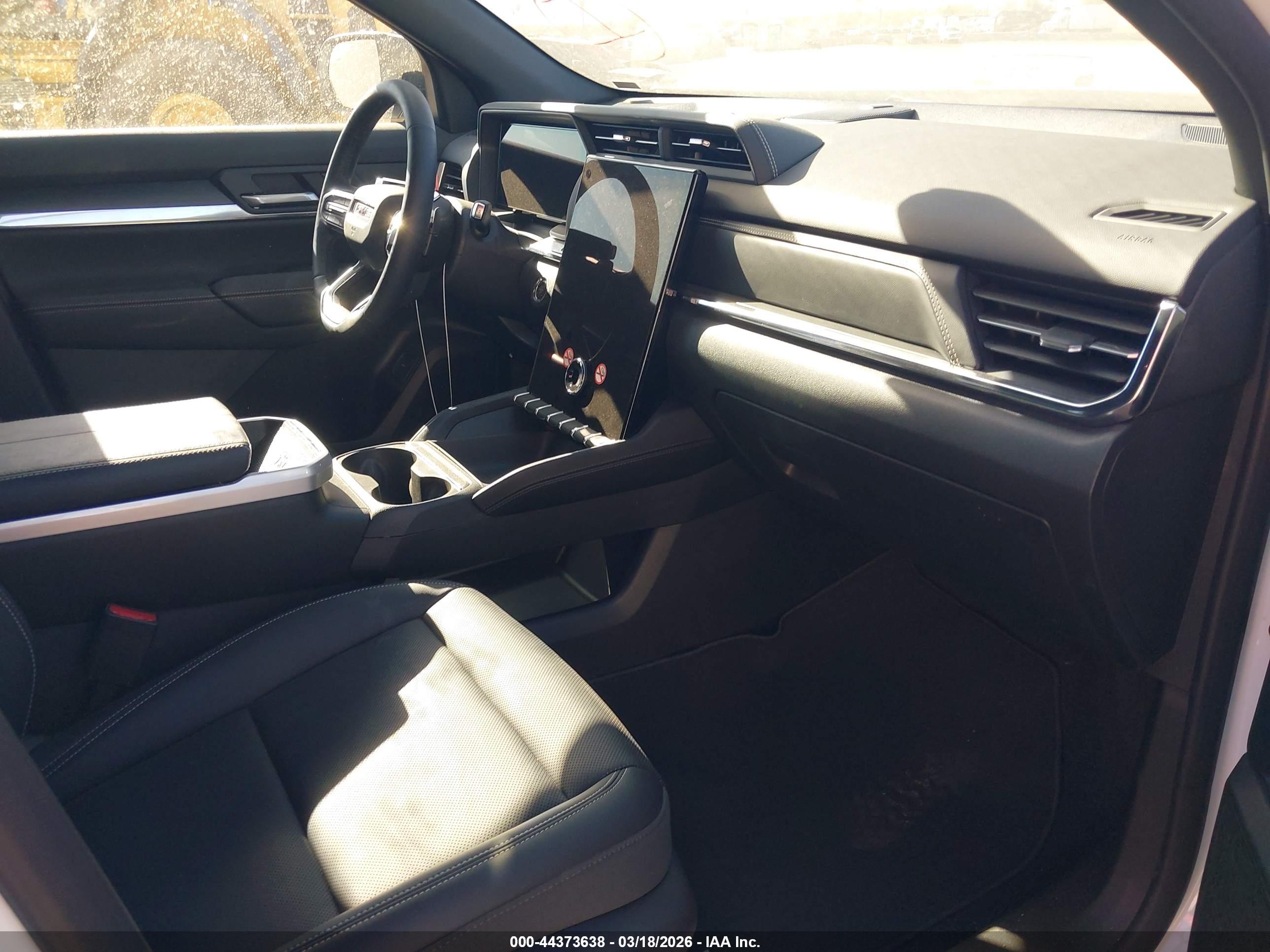 GMC TERRAIN image 5