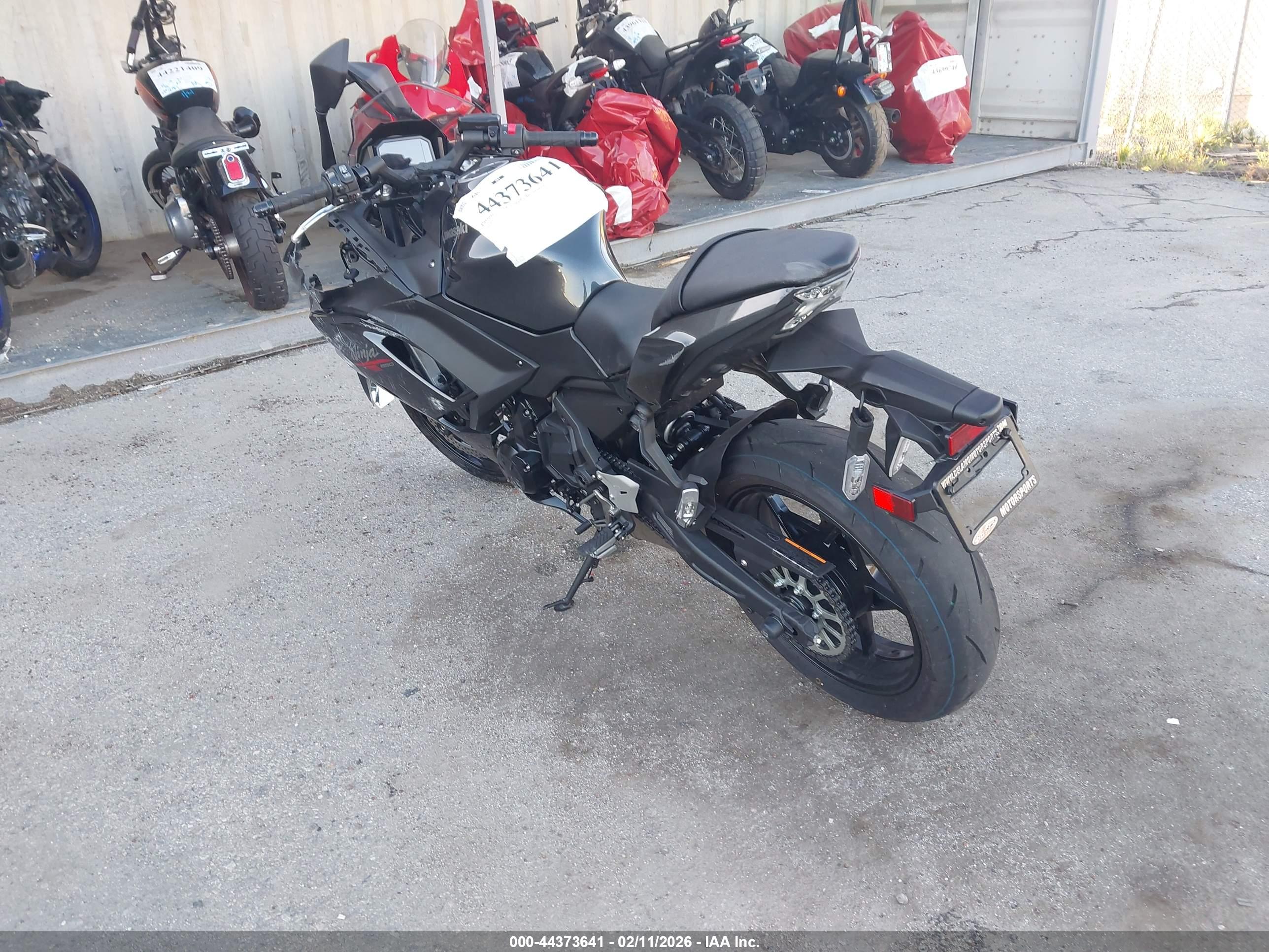 KAWASAKI EX650 image 3