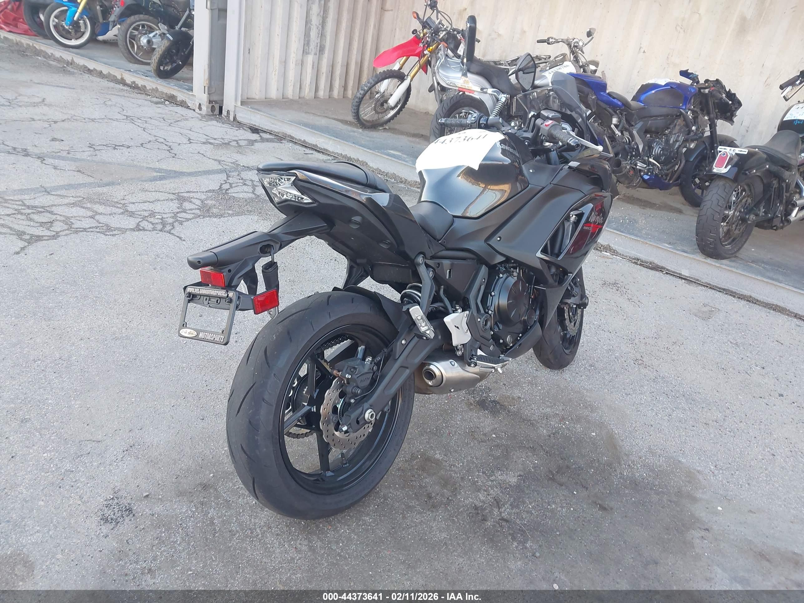 KAWASAKI EX650 image 4