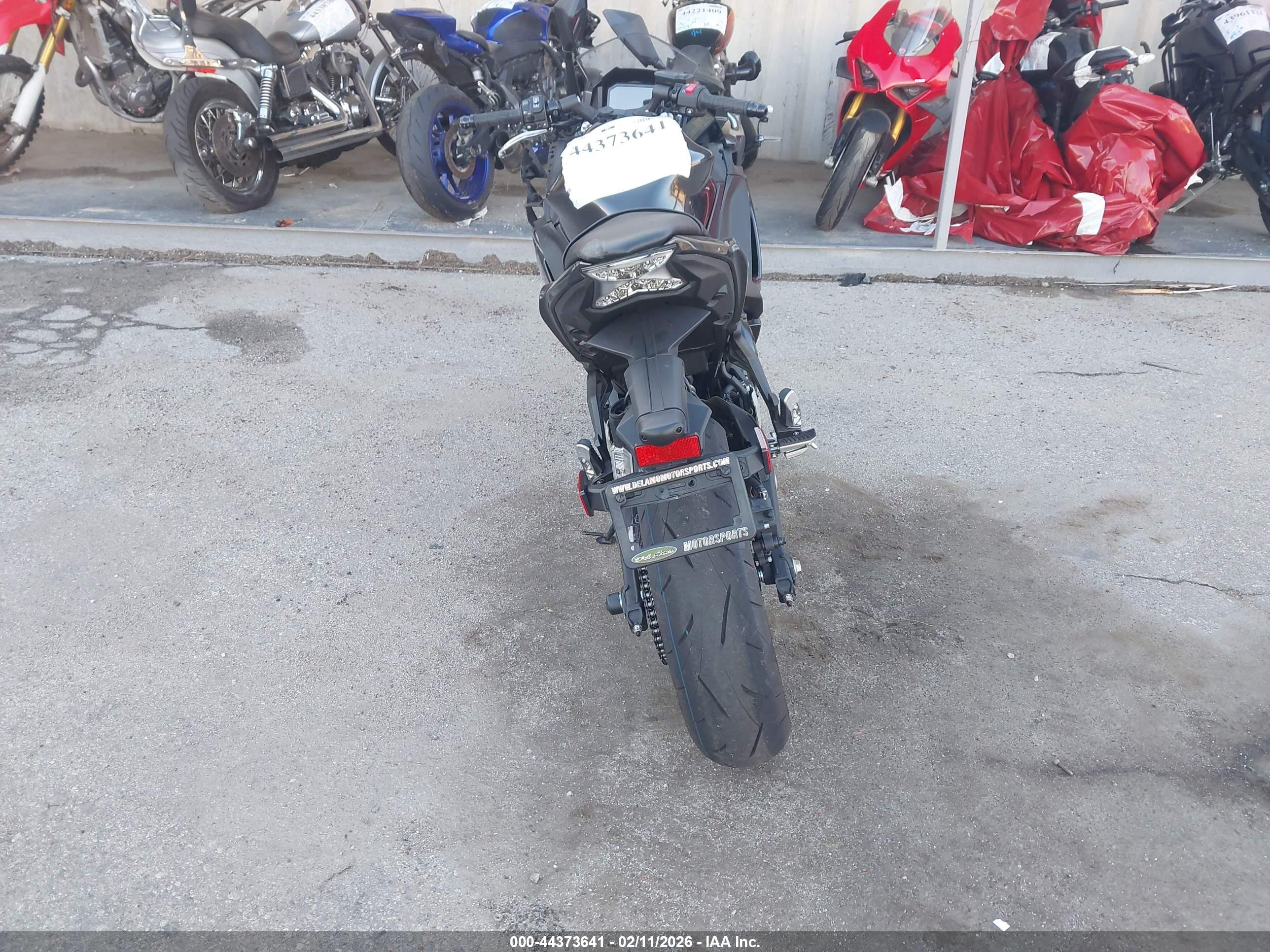 KAWASAKI EX650 image 6