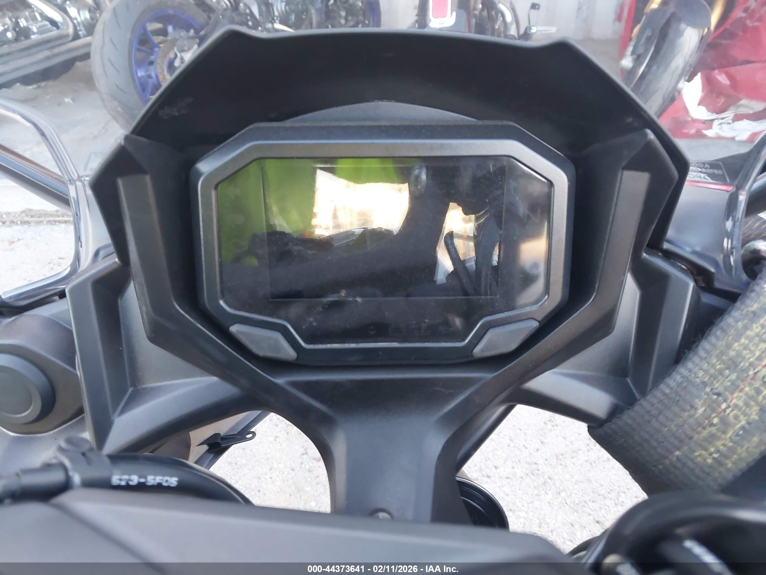 KAWASAKI EX650 image 7