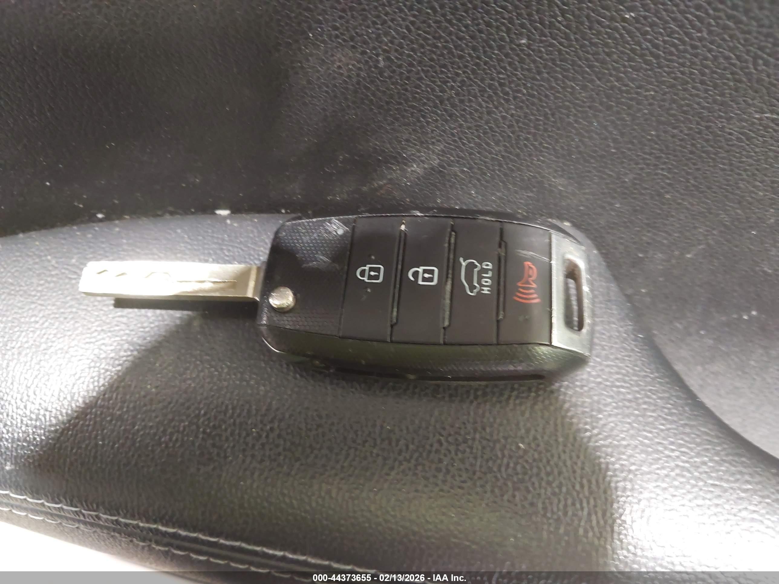 KIA SORENTO image 11