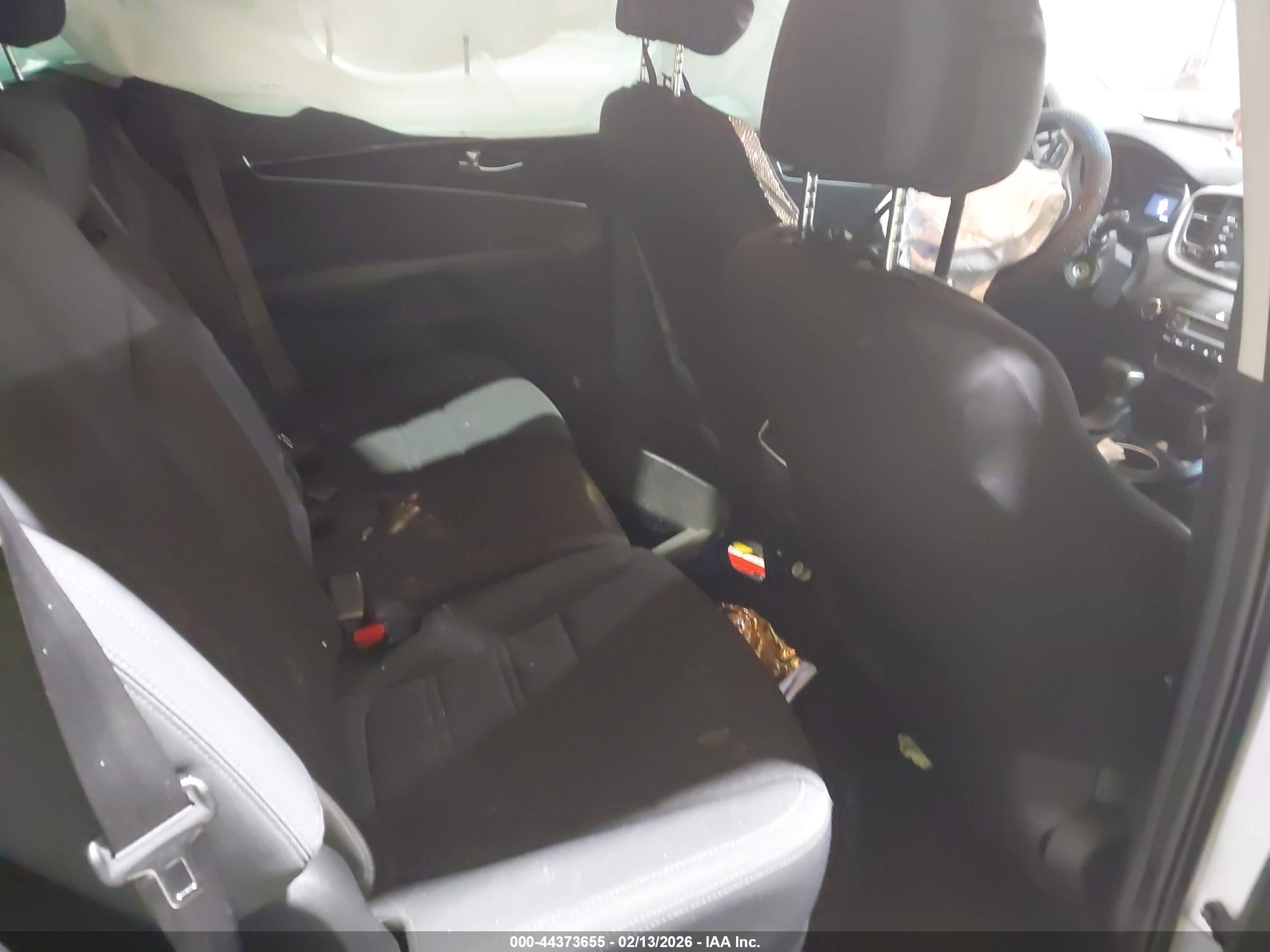 KIA SORENTO image 8