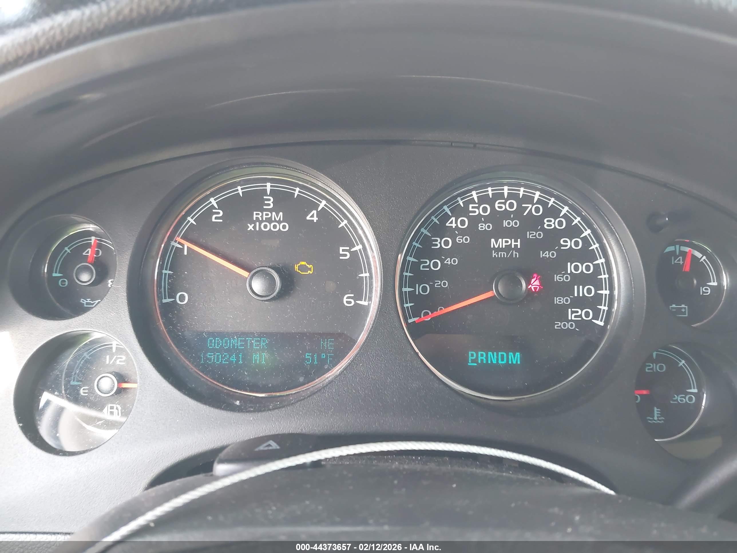 CHEVROLET SUBURBAN image 7