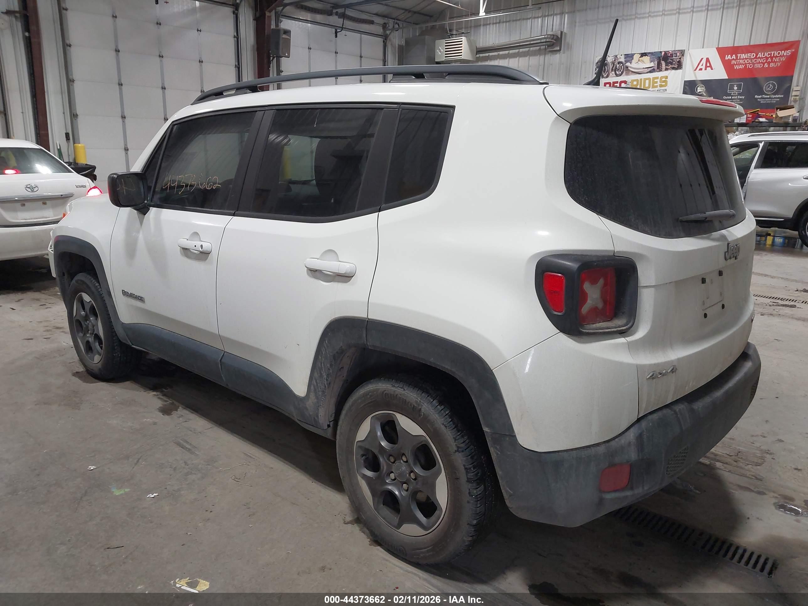 JEEP RENEGADE image 3