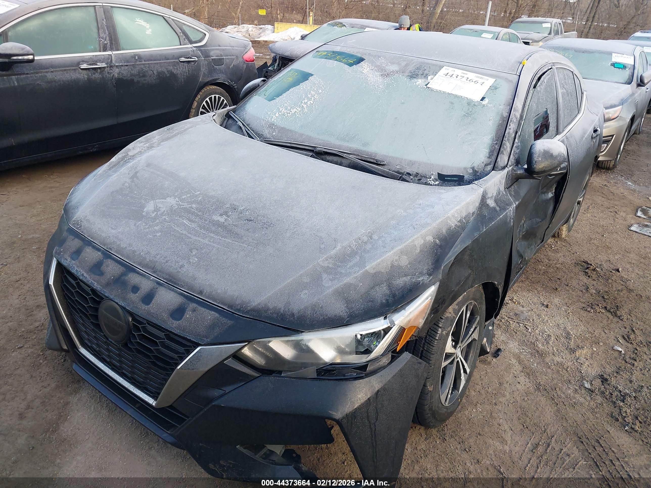 NISSAN SENTRA image 2