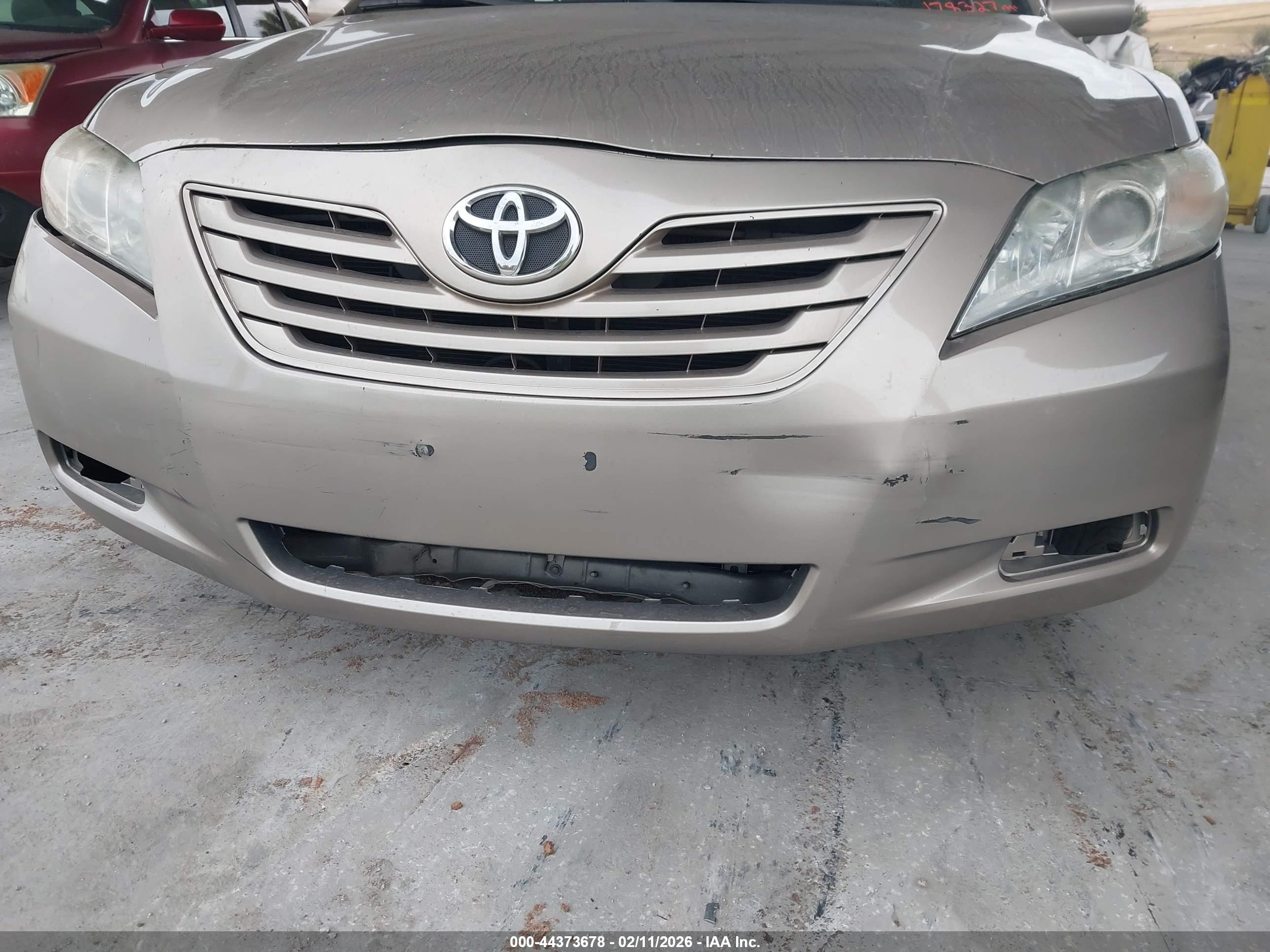 TOYOTA CAMRY image 6