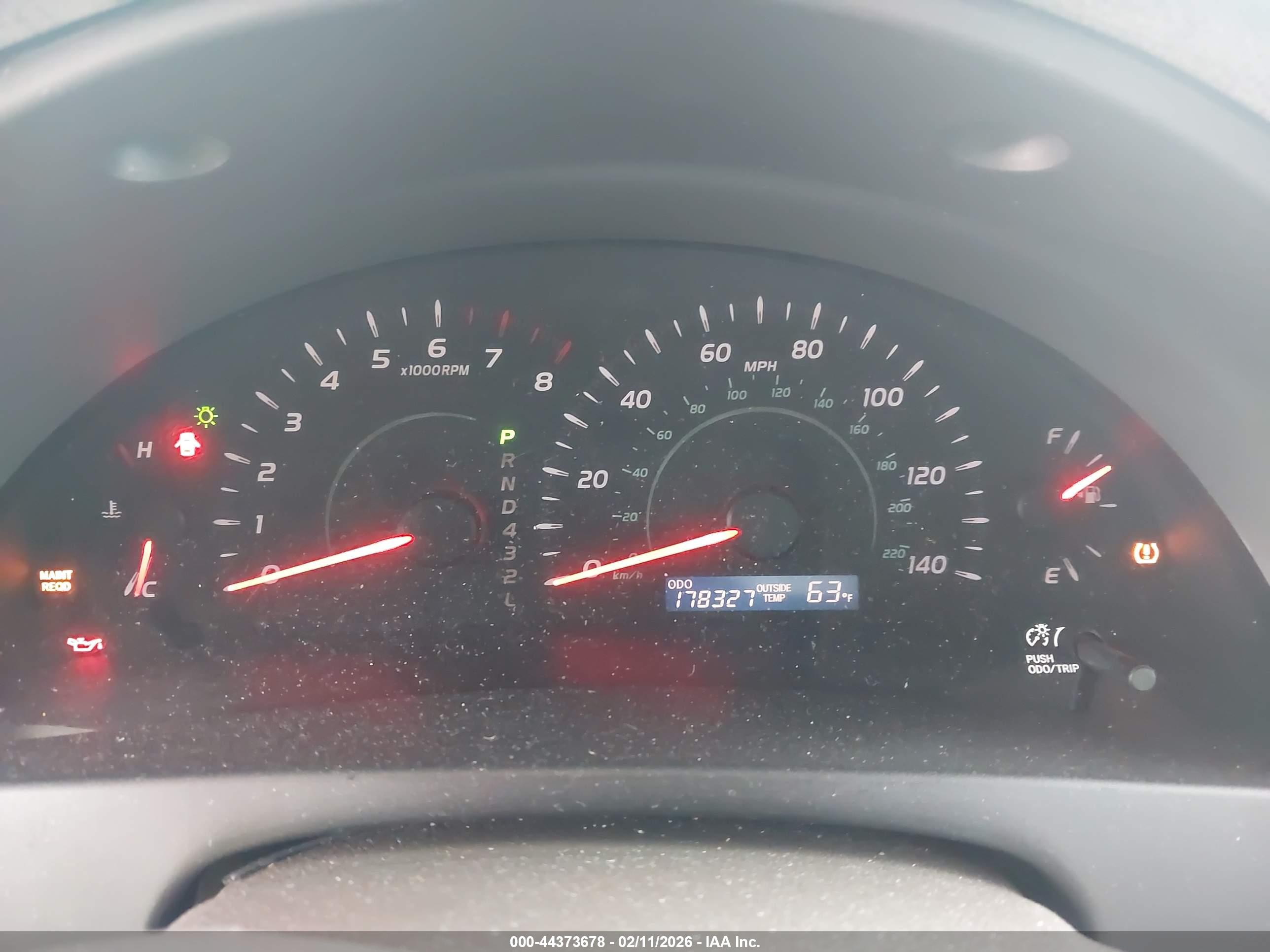 TOYOTA CAMRY image 7