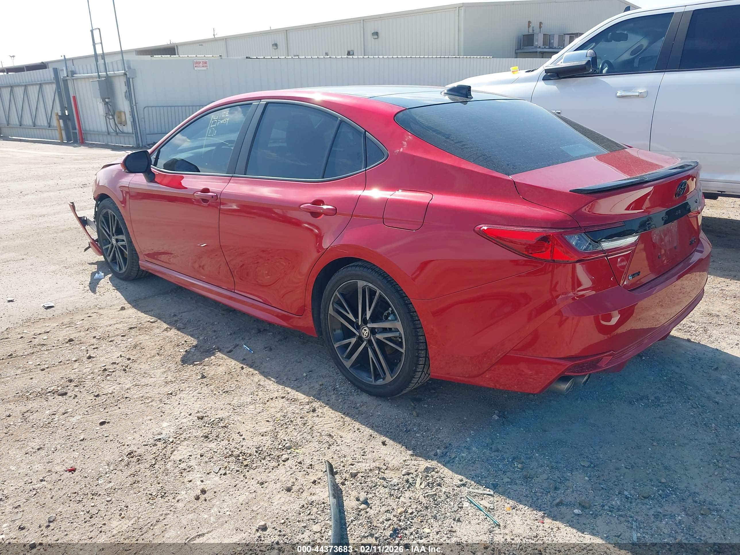 TOYOTA CAMRY image 3