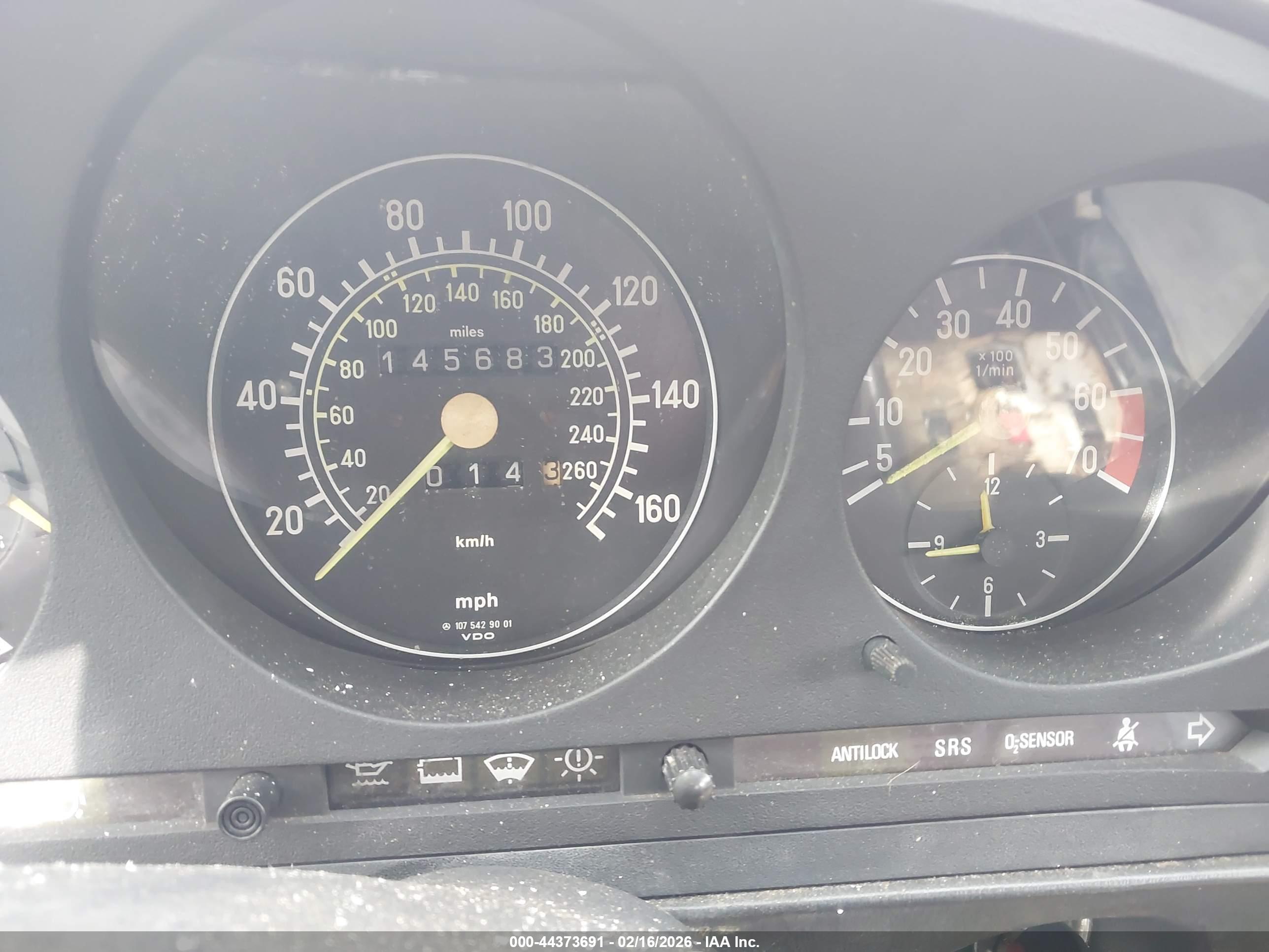 MERCEDES-BENZ 560 image 7
