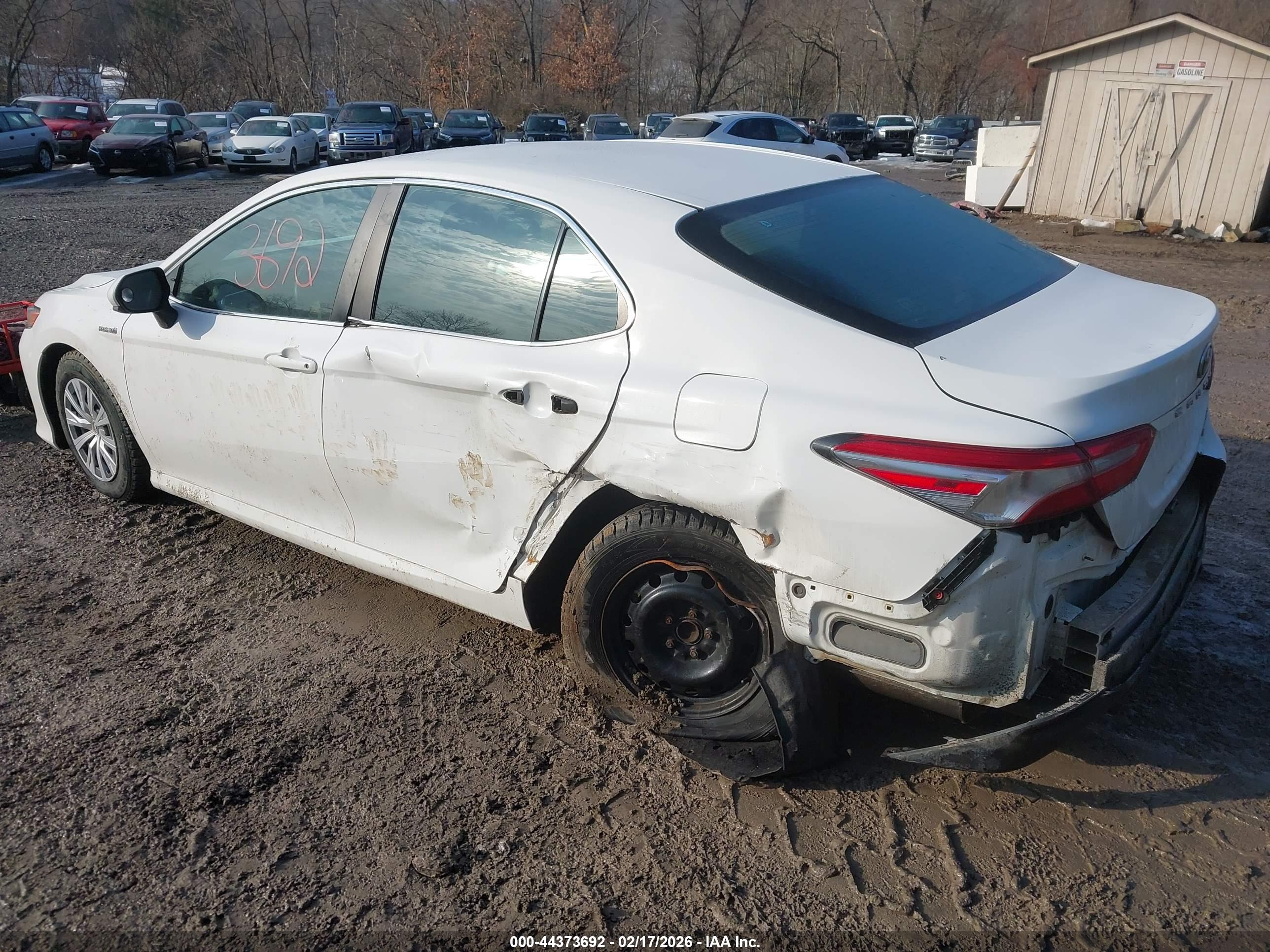 TOYOTA CAMRY image 3