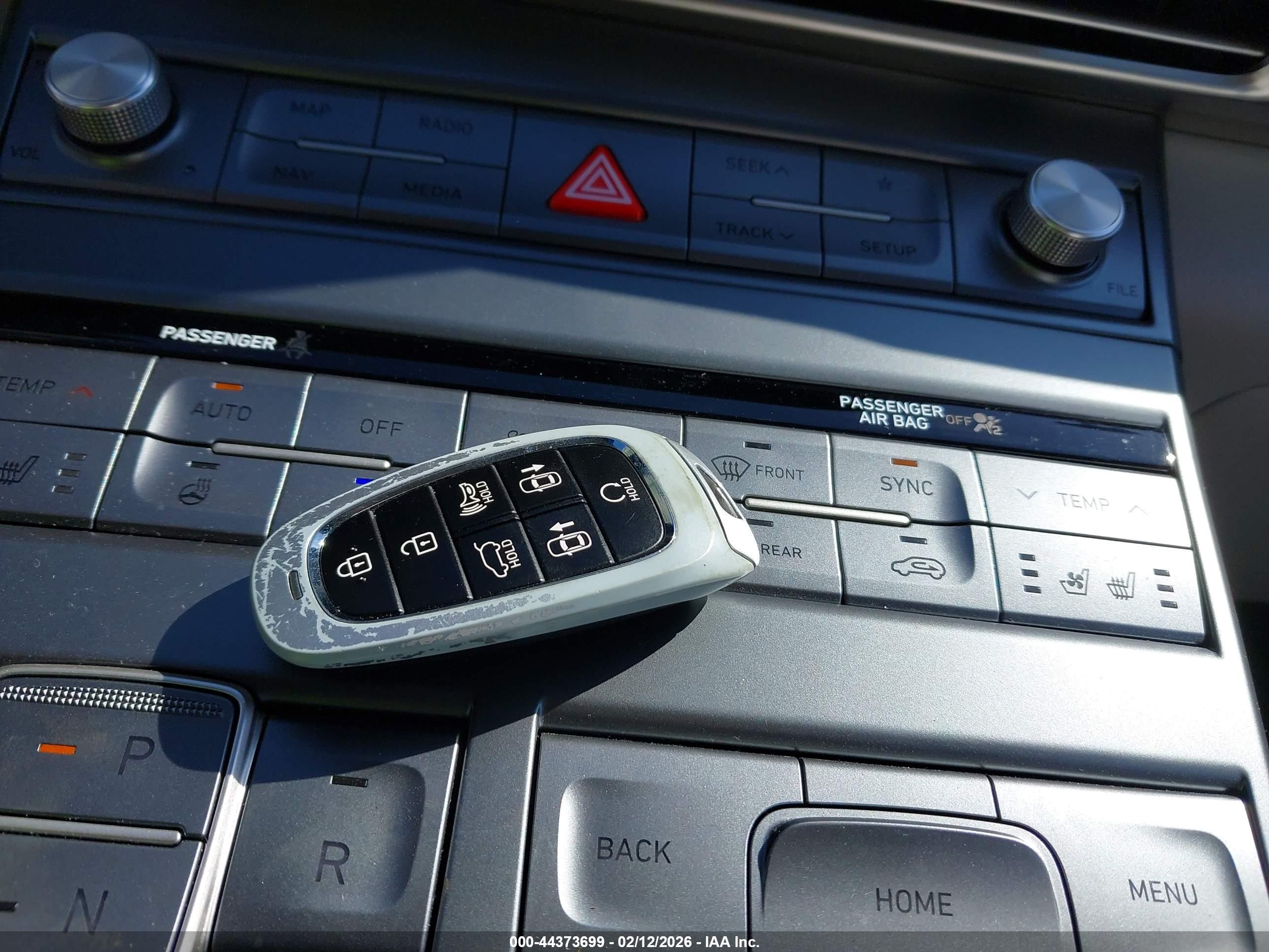 HYUNDAI NEXO image 11