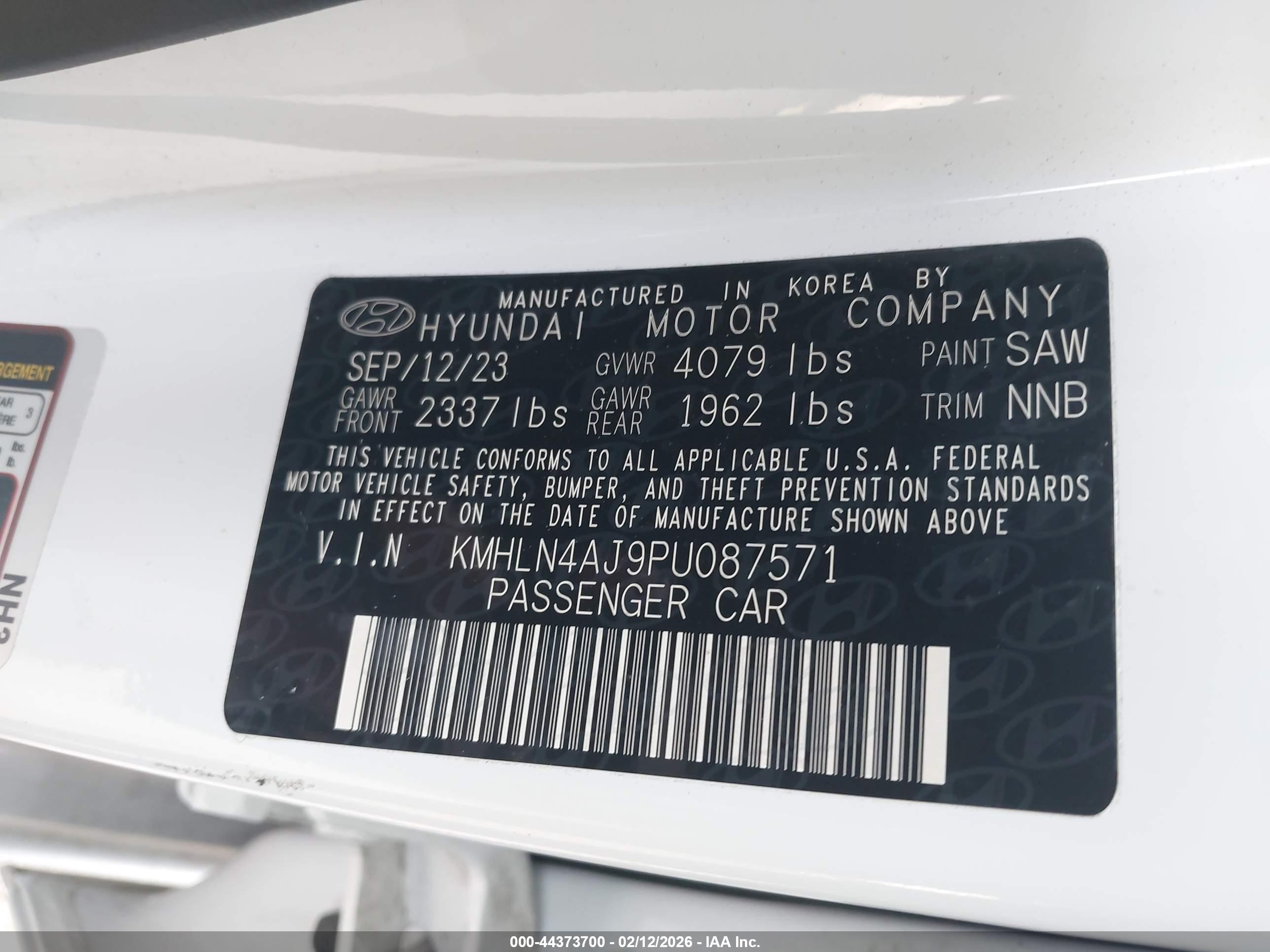 HYUNDAI ELANTRA image 9