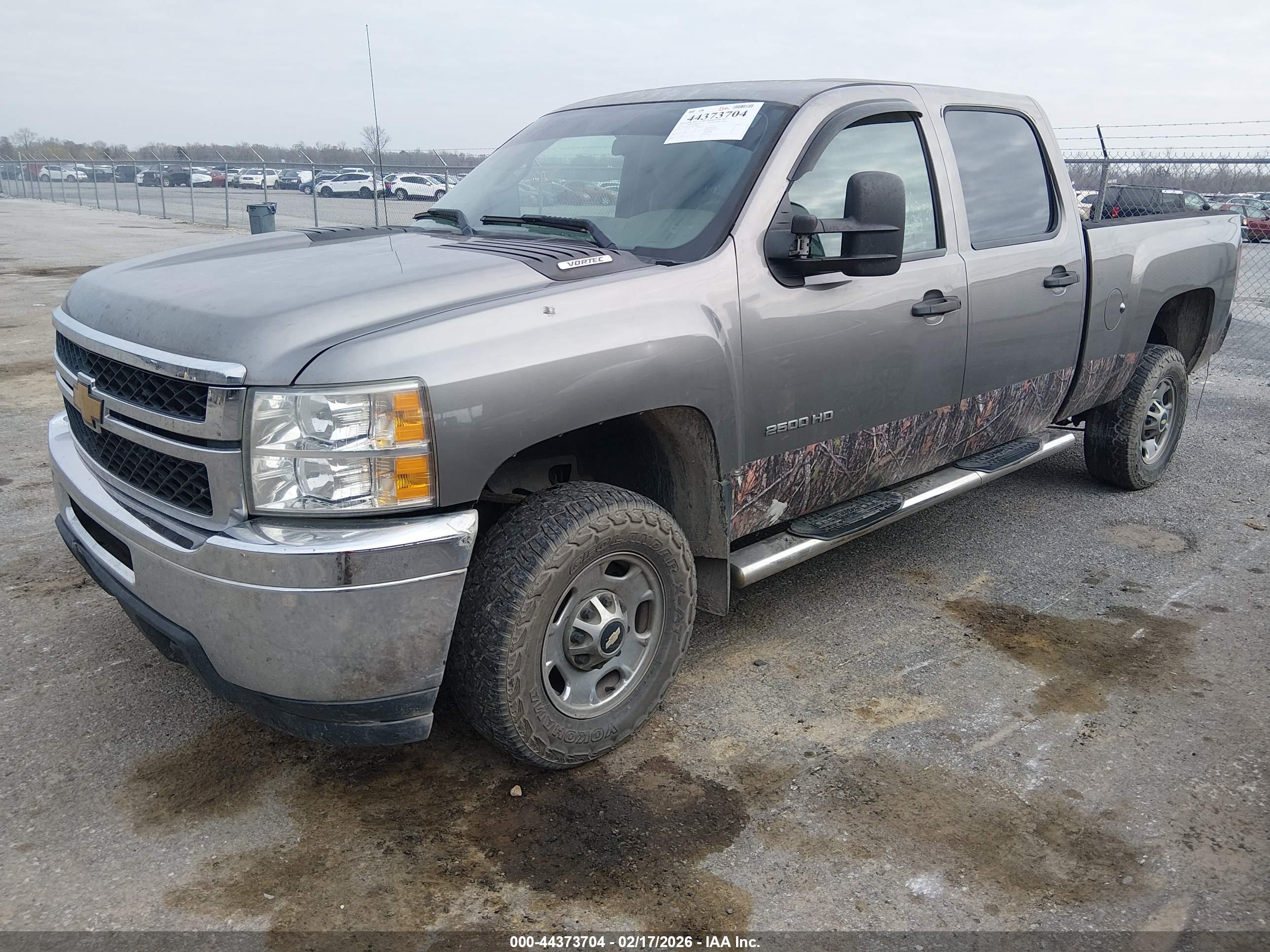 CHEVROLET SILVERADO image 2