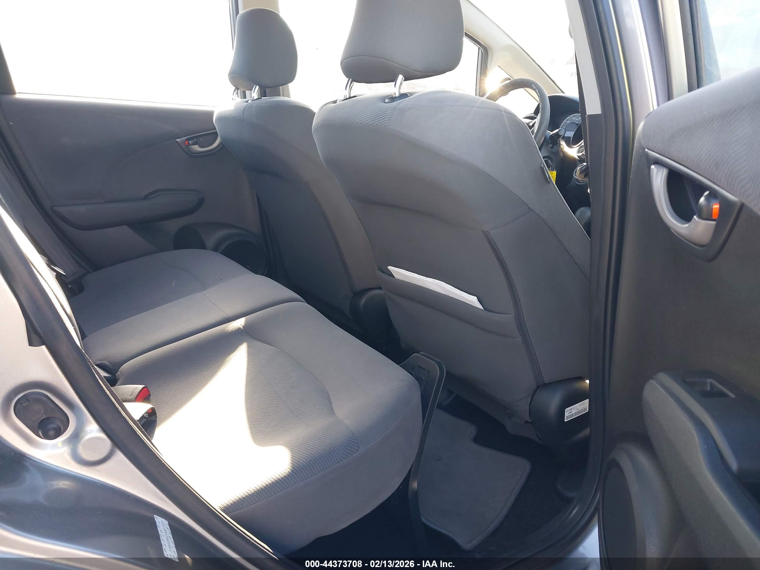 HONDA FIT image 8