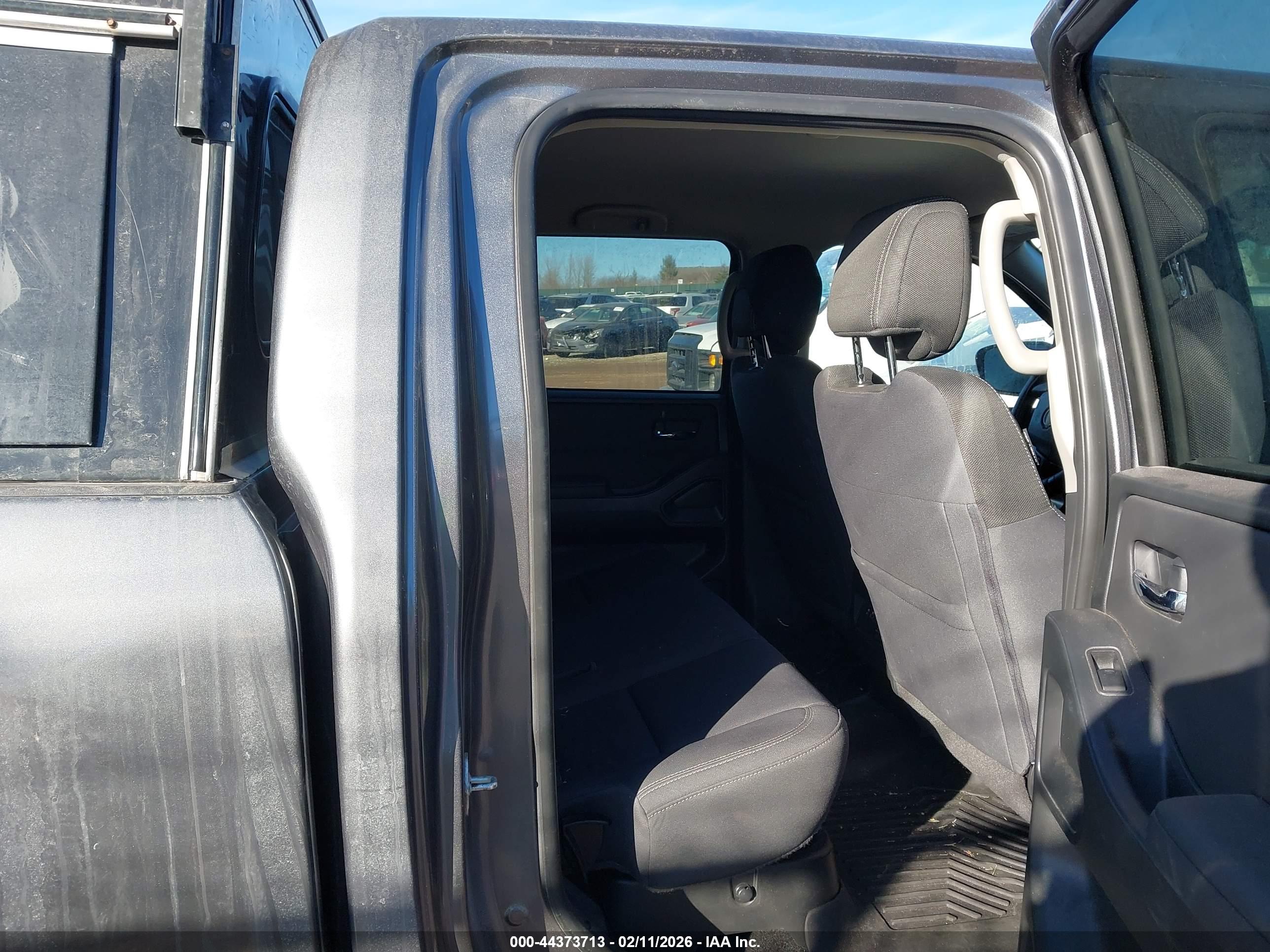 NISSAN FRONTIER image 8