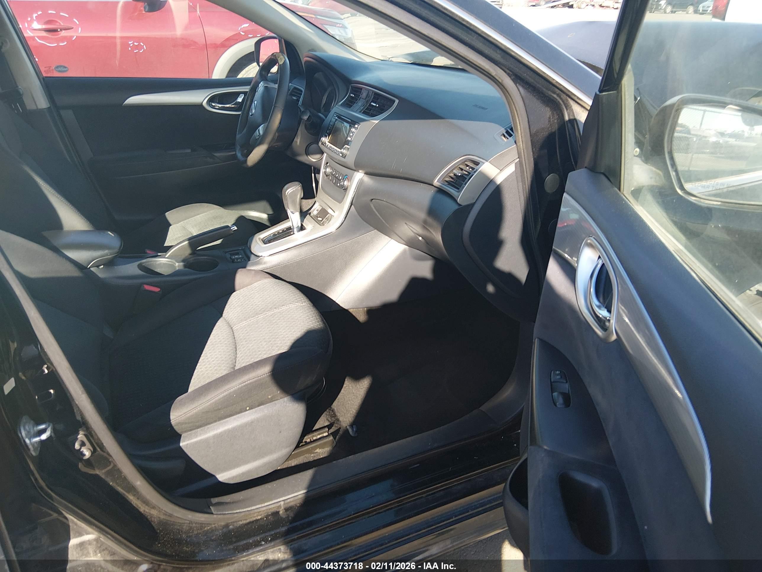 NISSAN SENTRA image 5